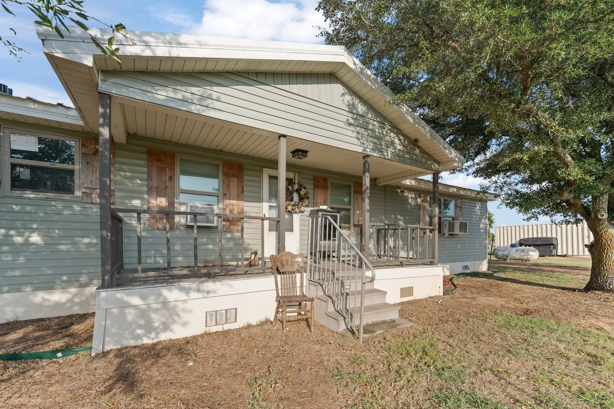 3/2/2CP Front Porch