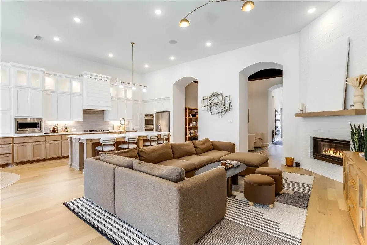 Single Family Residence For Sale in Denton County , 4112 Buffalo Clover Drive, Aubrey, Texas 76227, 4 Bedroom, 5 Bathroom, 3 Garage spaces, 3,700 Sqft, built in 2024, mls#21371674, Real Estate Agent in Aubrey, Homes For Sale in Denton county, Homes For Sale in Aubrey, Realtor in Aubrey Texas, Real Estate Brokerage Independent Realty Texas, Luminita Cordes Realtor