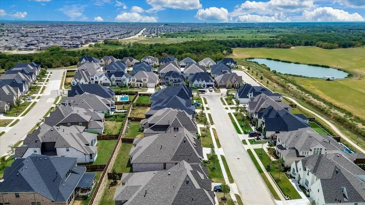Single Family Residence For Sale in Denton County , 4112 Buffalo Clover Drive, Aubrey, Texas 76227, 4 Bedroom, 5 Bathroom, 3 Garage spaces, 3,700 Sqft, built in 2024, mls#21371674, Real Estate Agent in Aubrey, Homes For Sale in Denton county, Homes For Sale in Aubrey, Realtor in Aubrey Texas, Real Estate Brokerage Independent Realty Texas, Luminita Cordes Realtor