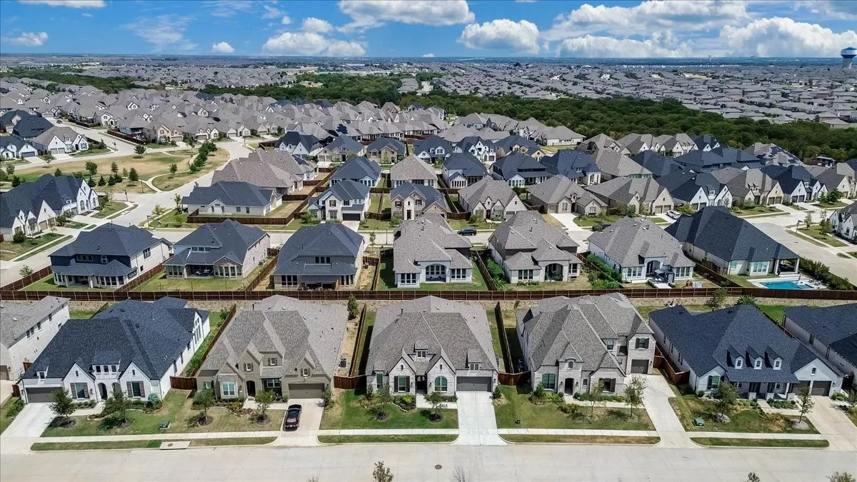 Single Family Residence For Sale in Denton County , 4112 Buffalo Clover Drive, Aubrey, Texas 76227, 4 Bedroom, 5 Bathroom, 3 Garage spaces, 3,700 Sqft, built in 2024, mls#21371674, Real Estate Agent in Aubrey, Homes For Sale in Denton county, Homes For Sale in Aubrey, Realtor in Aubrey Texas, Real Estate Brokerage Independent Realty Texas, Luminita Cordes Realtor