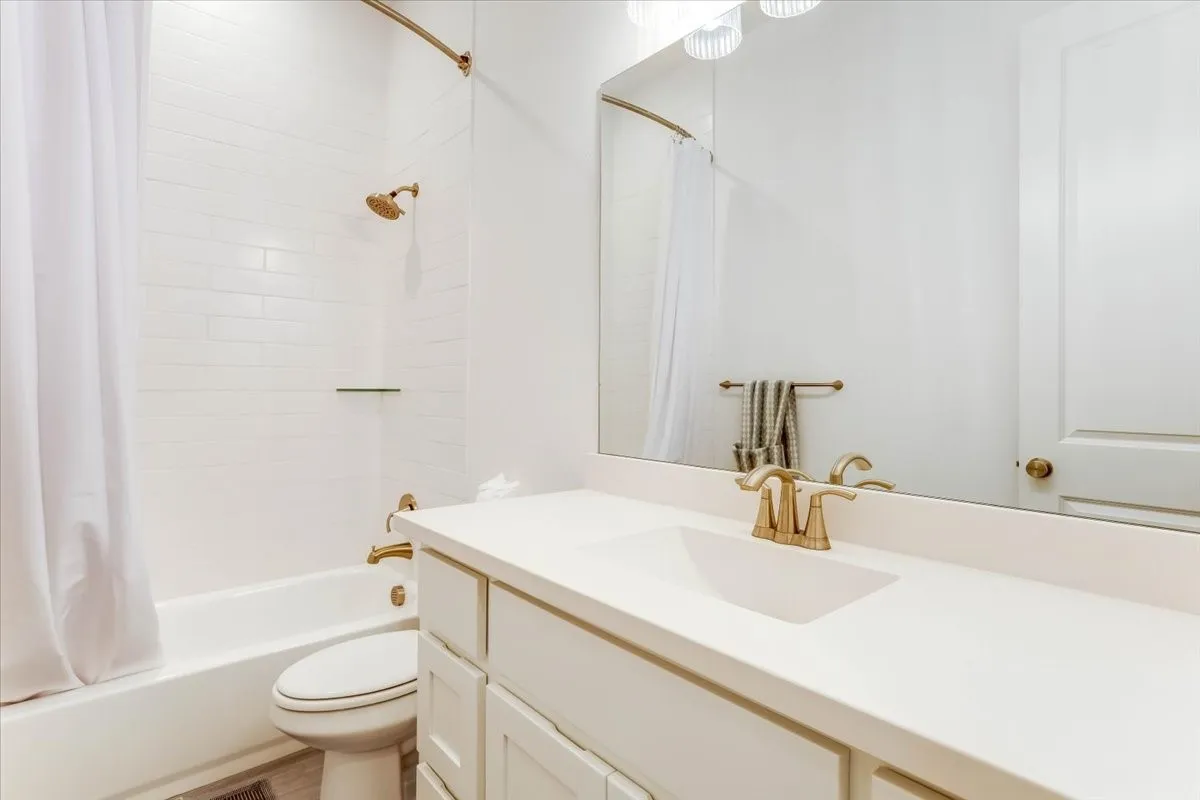 Single Family Residence For Sale in Denton County , 4112 Buffalo Clover Drive, Aubrey, Texas 76227, 4 Bedroom, 5 Bathroom, 3 Garage spaces, 3,700 Sqft, built in 2024, mls#21371674, Real Estate Agent in Aubrey, Homes For Sale in Denton county, Homes For Sale in Aubrey, Realtor in Aubrey Texas, Real Estate Brokerage Independent Realty Texas, Luminita Cordes Realtor