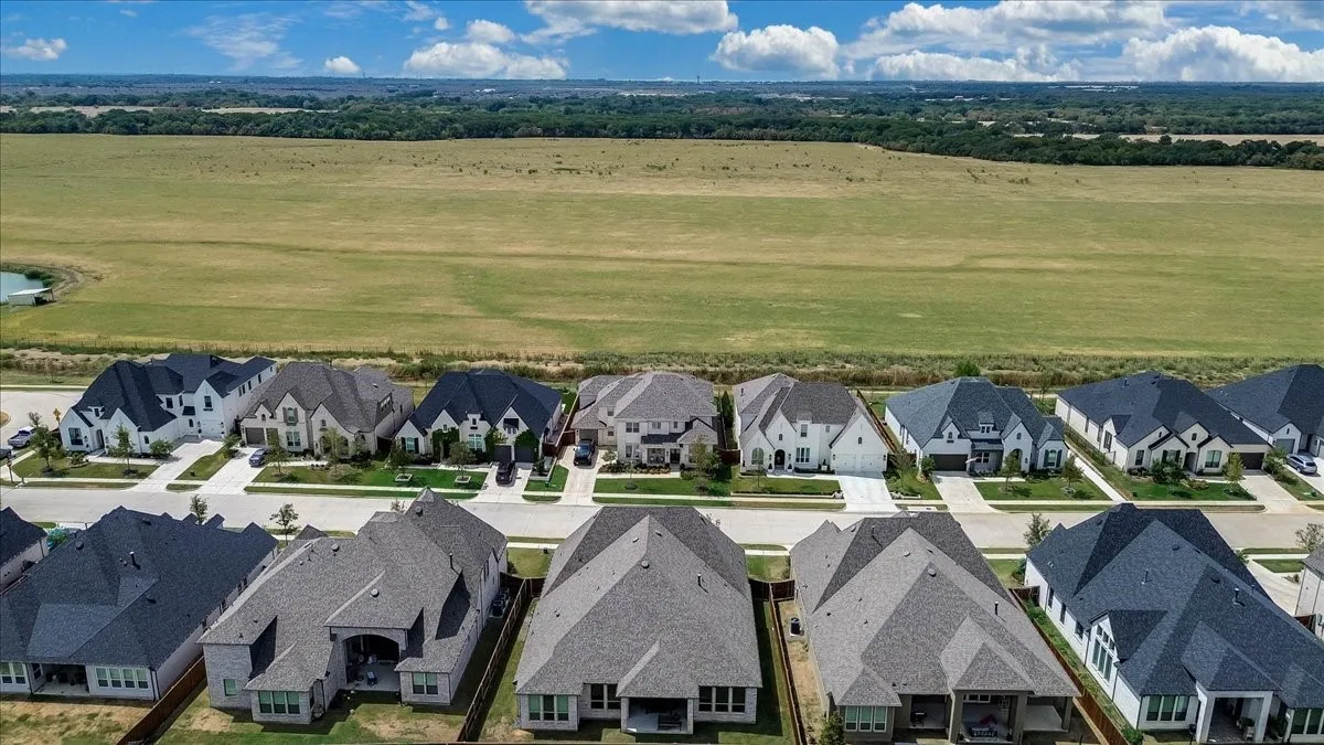 Single Family Residence For Sale in Denton County , 4112 Buffalo Clover Drive, Aubrey, Texas 76227, 4 Bedroom, 5 Bathroom, 3 Garage spaces, 3,700 Sqft, built in 2024, mls#21371674, Real Estate Agent in Aubrey, Homes For Sale in Denton county, Homes For Sale in Aubrey, Realtor in Aubrey Texas, Real Estate Brokerage Independent Realty Texas, Luminita Cordes Realtor