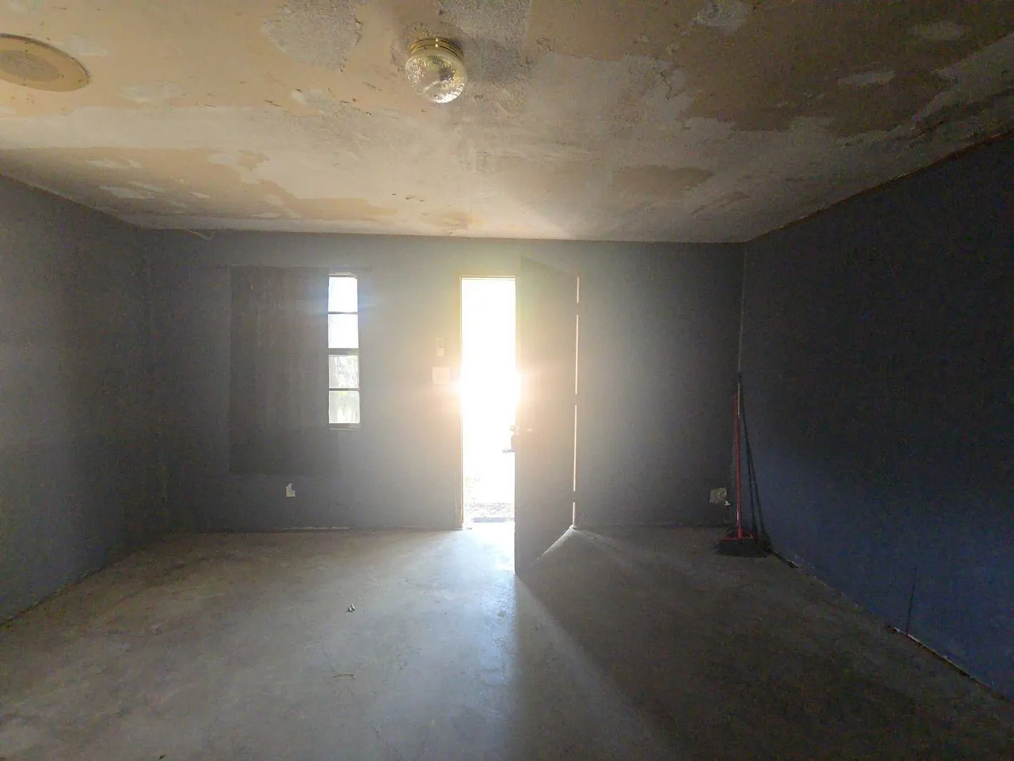Single Family Residence For Sale in Johnson County , 307 E Weaver Avenue, Alvarado, Texas 76009, 2 Bedroom, 2 Bathroom, Garage spaces, 936 Sqft, built in 1998, mls#21373139, Real Estate Agent in Alvarado, Homes For Sale in Johnson county, Homes For Sale in Alvarado, Realtor in Alvarado Texas, Real Estate Brokerage Independent Realty Texas, Luminita Cordes Realtor