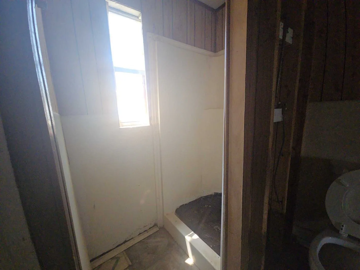 Single Family Residence For Sale in Johnson County , 307 E Weaver Avenue, Alvarado, Texas 76009, 2 Bedroom, 2 Bathroom, Garage spaces, 936 Sqft, built in 1998, mls#21373139, Real Estate Agent in Alvarado, Homes For Sale in Johnson county, Homes For Sale in Alvarado, Realtor in Alvarado Texas, Real Estate Brokerage Independent Realty Texas, Luminita Cordes Realtor