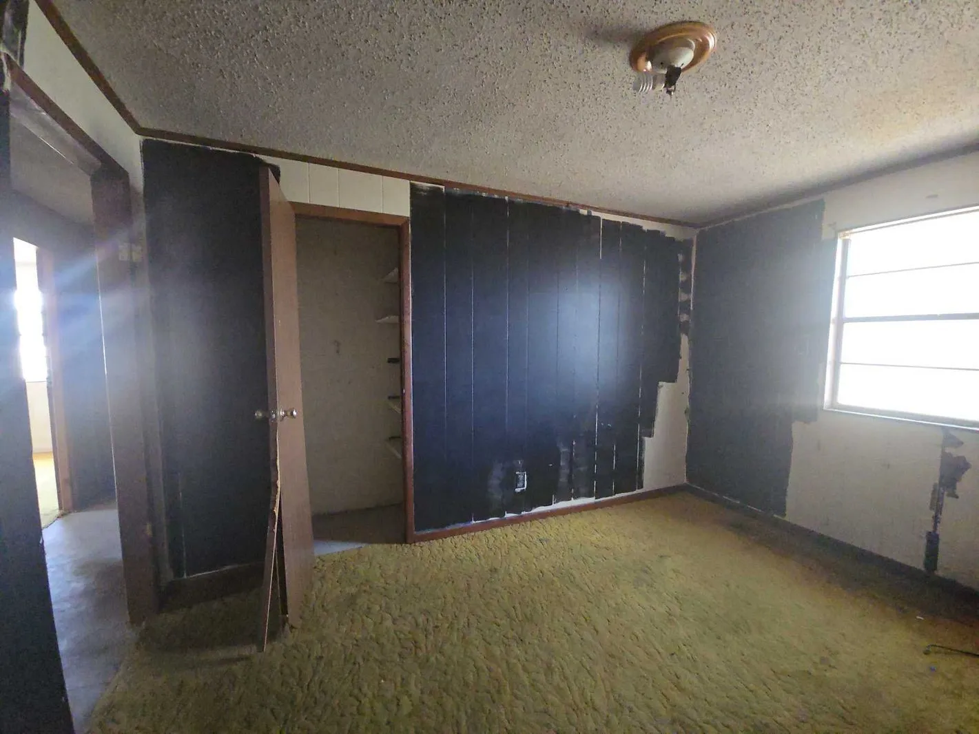 Single Family Residence For Sale in Johnson County , 307 E Weaver Avenue, Alvarado, Texas 76009, 2 Bedroom, 2 Bathroom, Garage spaces, 936 Sqft, built in 1998, mls#21373139, Real Estate Agent in Alvarado, Homes For Sale in Johnson county, Homes For Sale in Alvarado, Realtor in Alvarado Texas, Real Estate Brokerage Independent Realty Texas, Luminita Cordes Realtor
