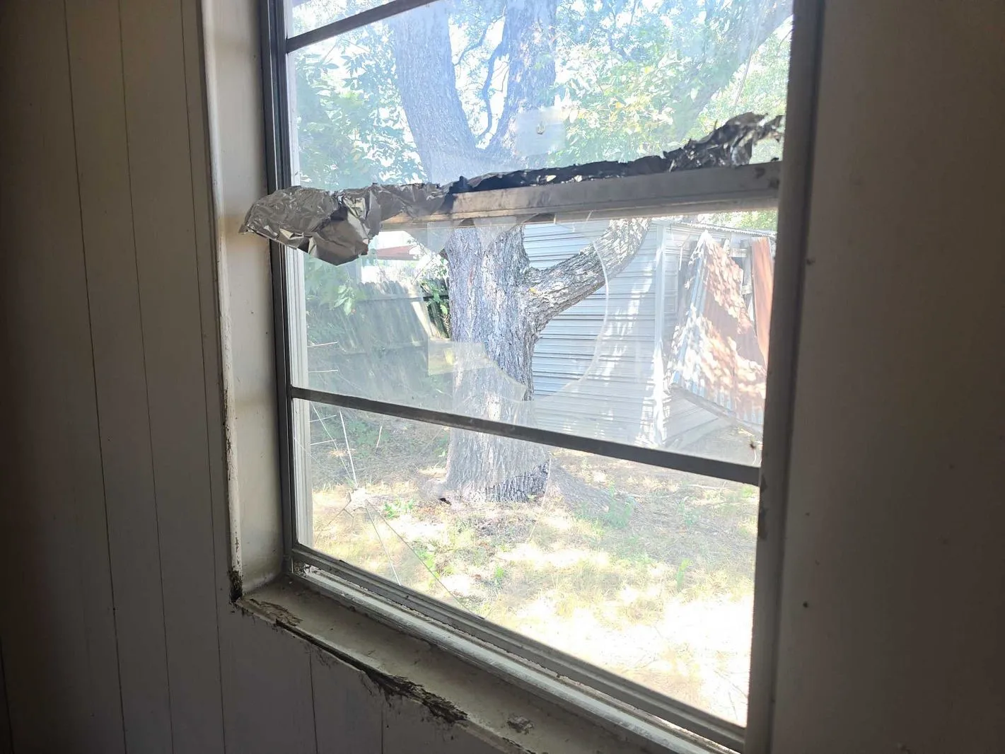 Single Family Residence For Sale in Johnson County , 307 E Weaver Avenue, Alvarado, Texas 76009, 2 Bedroom, 2 Bathroom, Garage spaces, 936 Sqft, built in 1998, mls#21373139, Real Estate Agent in Alvarado, Homes For Sale in Johnson county, Homes For Sale in Alvarado, Realtor in Alvarado Texas, Real Estate Brokerage Independent Realty Texas, Luminita Cordes Realtor
