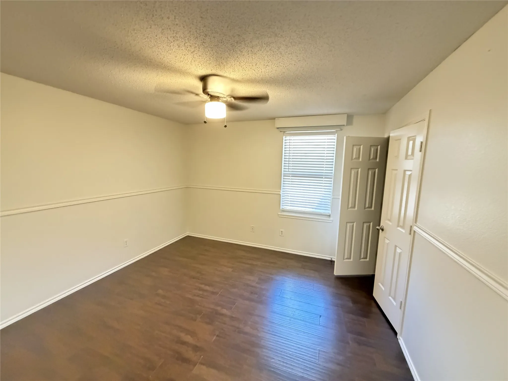 Single Family Residence For Sale in Collin County , 1337 Scenic Hills Drive, Mc Kinney, Texas 75071, 3 Bedroom, 2 Bathroom, 2 Garage spaces, 1,868 Sqft, built in 2005, mls#21373152, Real Estate Agent in Mc Kinney, Homes For Sale in Collin county, Homes For Sale in Mc Kinney, Realtor in Mc Kinney Texas, Real Estate Brokerage Independent Realty Texas, Luminita Cordes Realtor