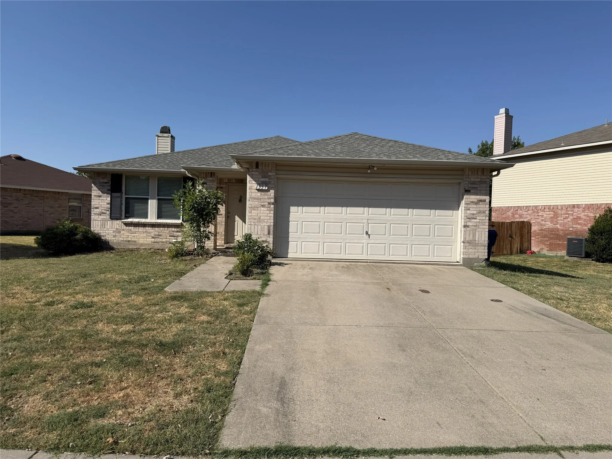 Single Family Residence For Sale in Collin County , 1337 Scenic Hills Drive, Mc Kinney, Texas 75071, 3 Bedroom, 2 Bathroom, 2 Garage spaces, 1,868 Sqft, built in 2005, mls#21373152, Real Estate Agent in Mc Kinney, Homes For Sale in Collin county, Homes For Sale in Mc Kinney, Realtor in Mc Kinney Texas, Real Estate Brokerage Independent Realty Texas, Luminita Cordes Realtor
