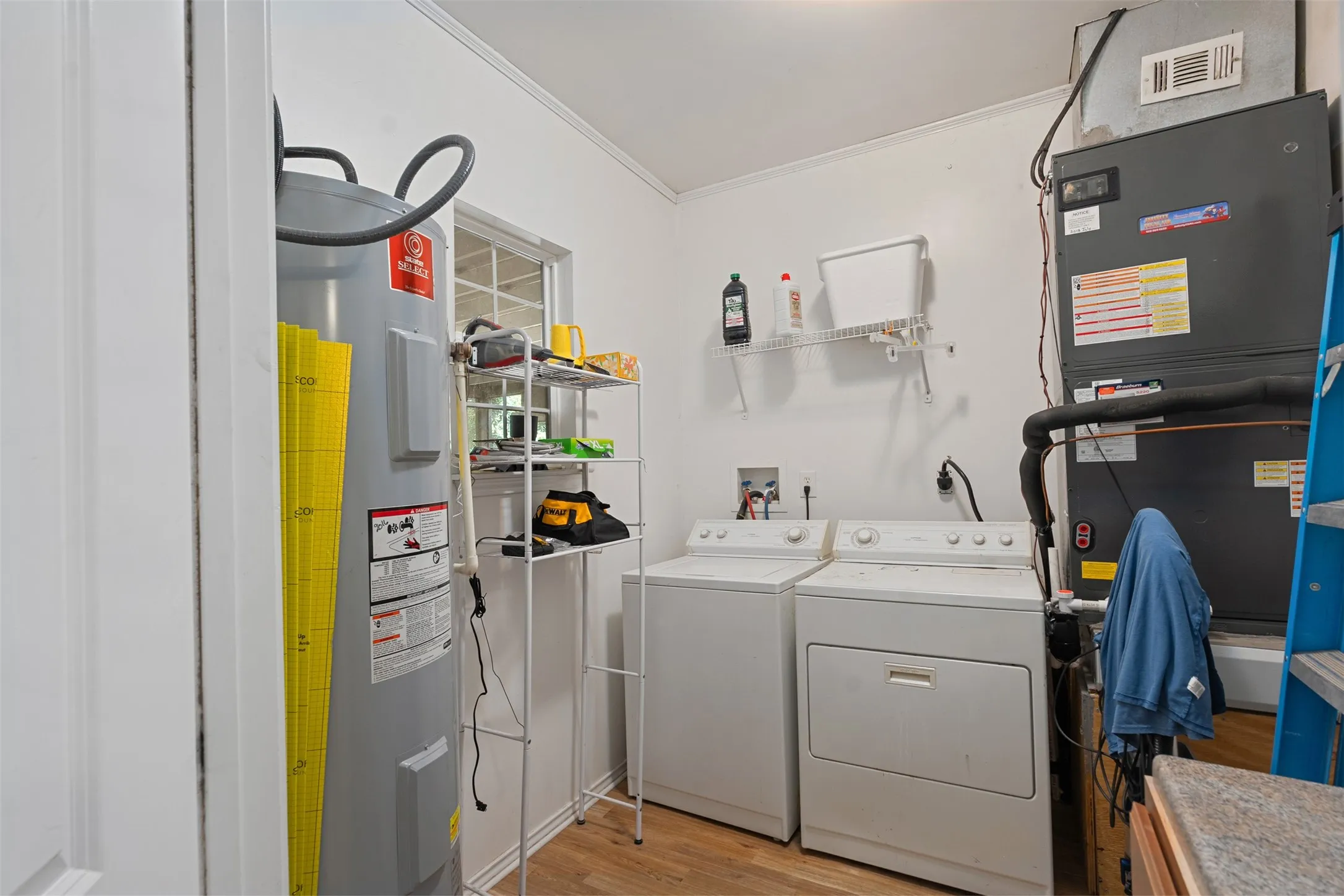 Single Family Residence For Sale in Henderson County , 6031 Fm 316, Payne Springs, Texas 75156, 2 Bedroom, 2 Bathroom, Garage spaces, 2,088 Sqft, built in 2010, mls#21372302, Real Estate Agent in Payne Springs, Homes For Sale in Henderson county, Homes For Sale in Payne Springs, Realtor in Payne Springs Texas, Real Estate Brokerage Independent Realty Texas, Luminita Cordes Realtor