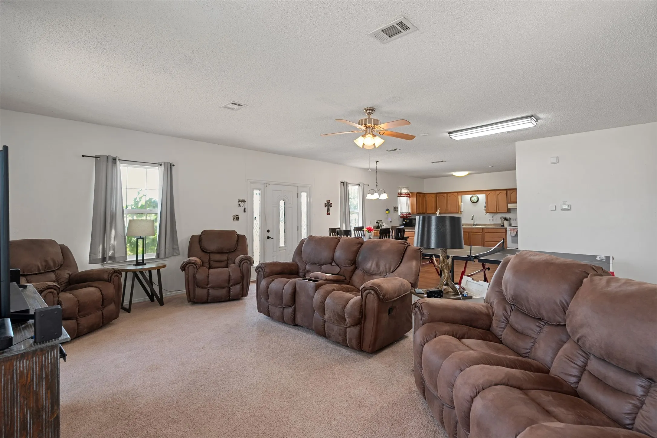 Single Family Residence For Sale in Henderson County , 6031 Fm 316, Payne Springs, Texas 75156, 2 Bedroom, 2 Bathroom, Garage spaces, 2,088 Sqft, built in 2010, mls#21372302, Real Estate Agent in Payne Springs, Homes For Sale in Henderson county, Homes For Sale in Payne Springs, Realtor in Payne Springs Texas, Real Estate Brokerage Independent Realty Texas, Luminita Cordes Realtor