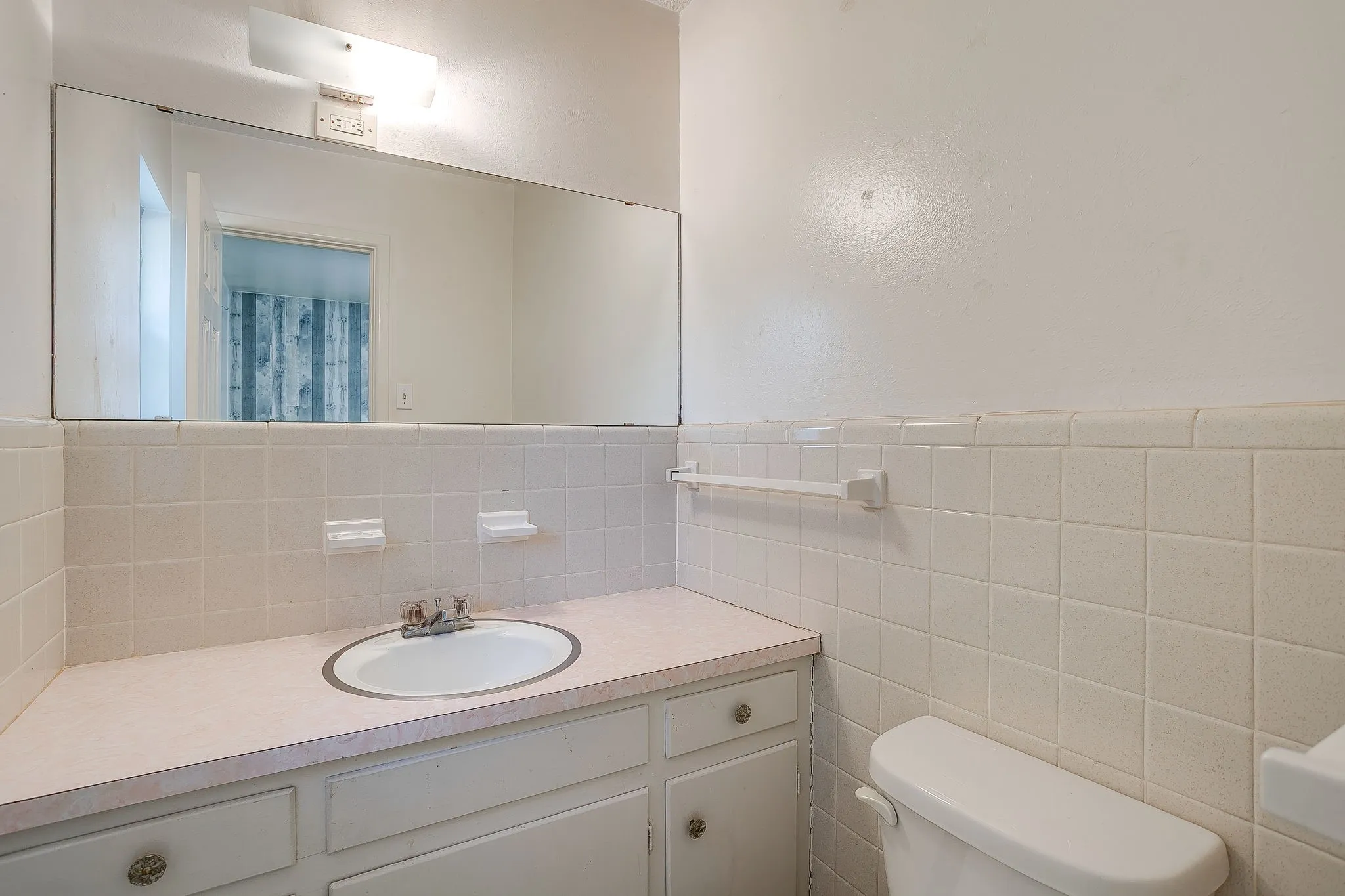 Single Family Residence For Rent in Parker County , 606 E Anderson Street, Weatherford, Texas 76086, 3 Bedroom, 2 Bathroom, 1 Garage spaces, 1,268 Sqft, built in 1966, mls#21373165, Real Estate Agent in Weatherford, Homes For Rent in Parker county, Homes For Rent in Weatherford, Realtor in Weatherford Texas, Real Estate Brokerage Independent Realty Texas, Luminita Cordes Realtor
