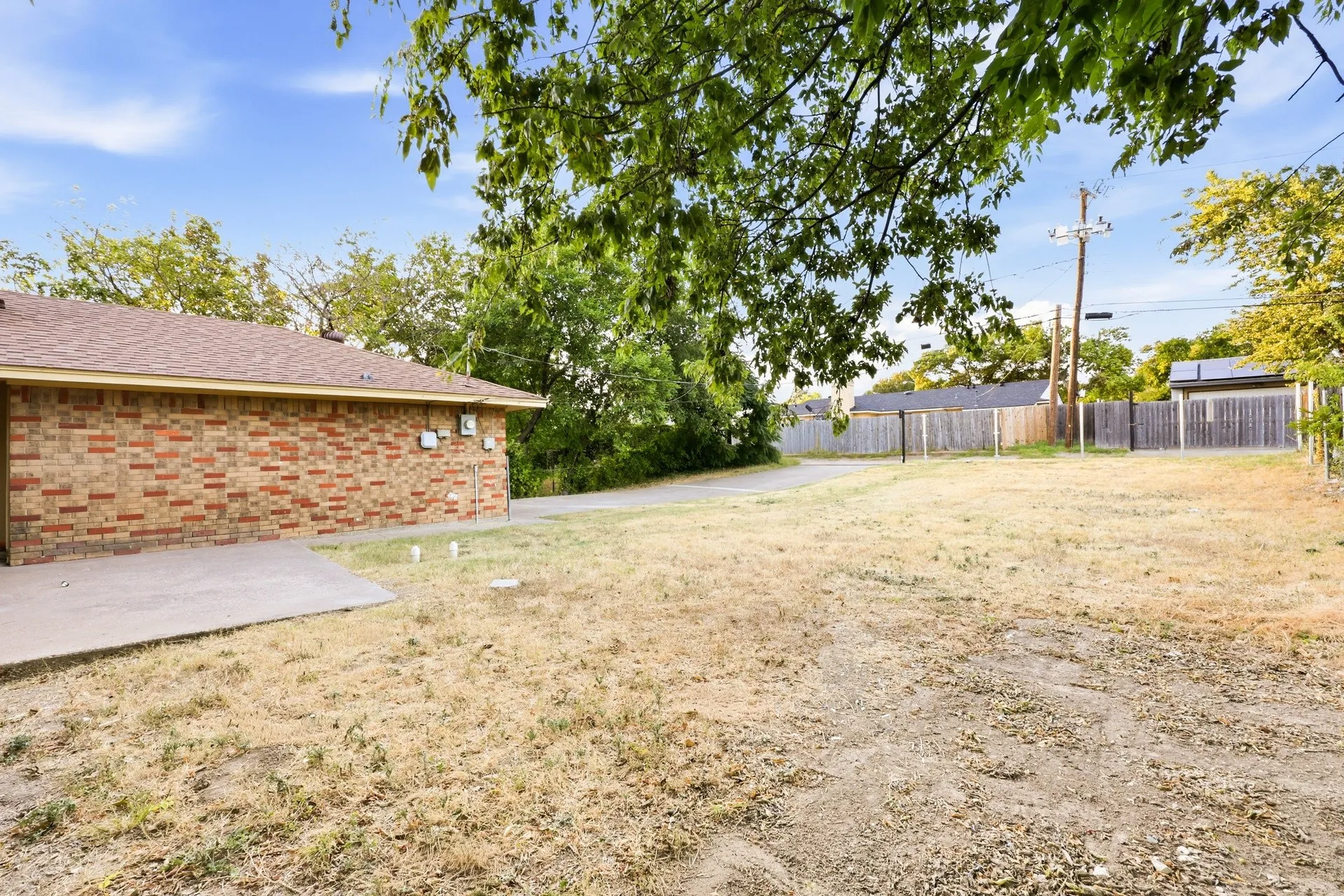 Single Family Residence For Rent in Dallas County , 1315 Drury Drive, Dallas, Texas 75232, 3 Bedroom, 2 Bathroom, Garage spaces, 1,587 Sqft, built in 1977, mls#21373168, Real Estate Agent in Dallas, Homes For Rent in Dallas county, Homes For Rent in Dallas, Realtor in Dallas Texas, Real Estate Brokerage Independent Realty Texas, Luminita Cordes Realtor
