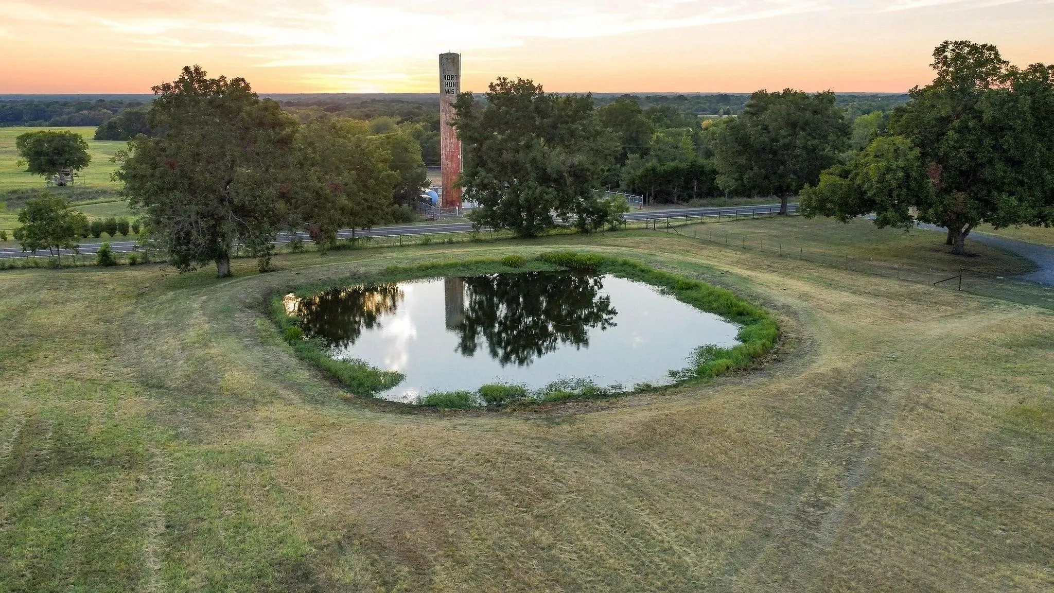 Single Family Residence For Sale in Hunt County , 10381 Fm 512, Wolfe City, Texas 75496, 3 Bedroom, 3 Bathroom, 2 Garage spaces, 2,121 Sqft, built in 2014, mls#21373159, Real Estate Agent in Wolfe City, Homes For Sale in Hunt county, Homes For Sale in Wolfe City, Realtor in Wolfe City Texas, Real Estate Brokerage Independent Realty Texas, Luminita Cordes Realtor