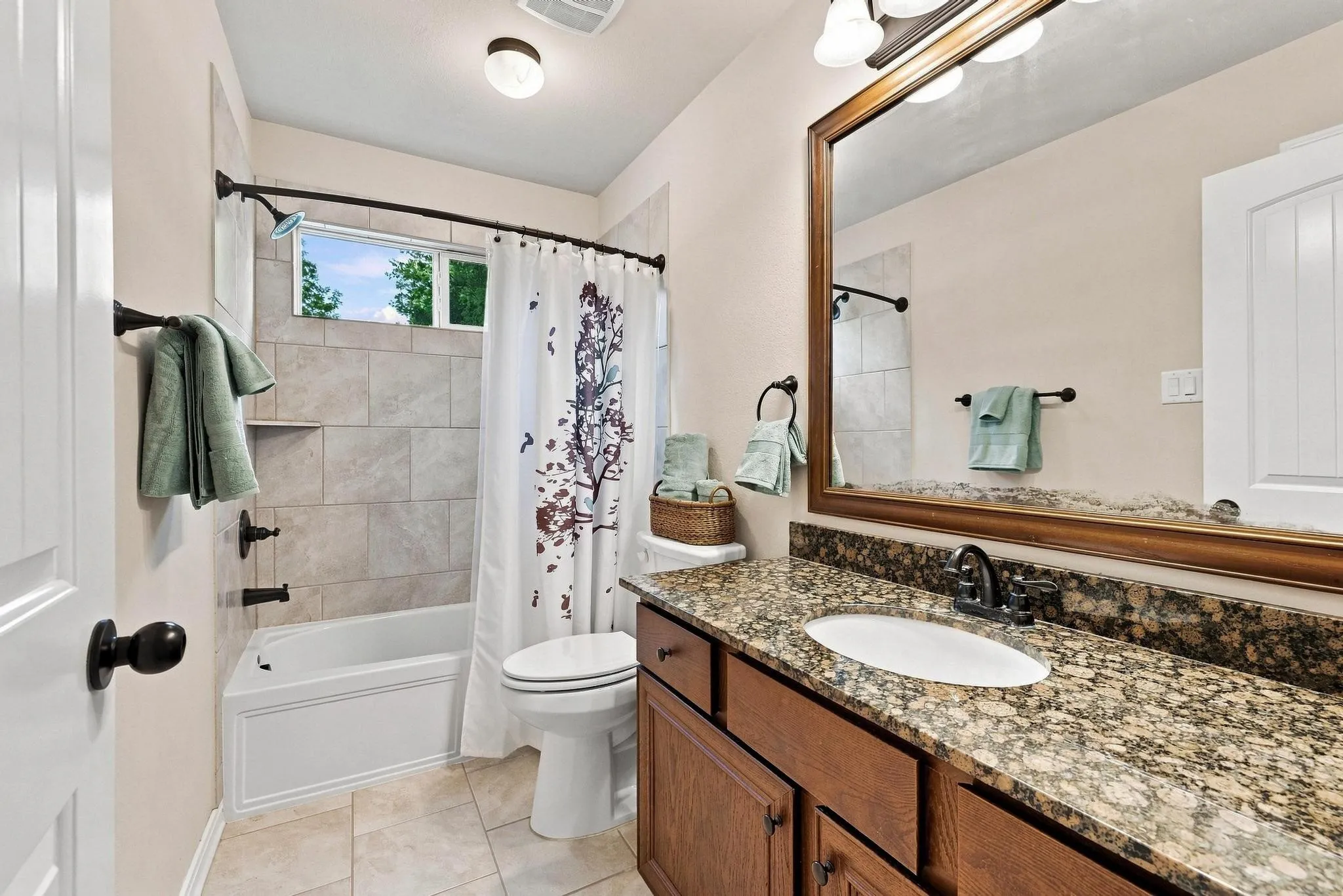 Single Family Residence For Sale in Hunt County , 10381 Fm 512, Wolfe City, Texas 75496, 3 Bedroom, 3 Bathroom, 2 Garage spaces, 2,121 Sqft, built in 2014, mls#21373159, Real Estate Agent in Wolfe City, Homes For Sale in Hunt county, Homes For Sale in Wolfe City, Realtor in Wolfe City Texas, Real Estate Brokerage Independent Realty Texas, Luminita Cordes Realtor