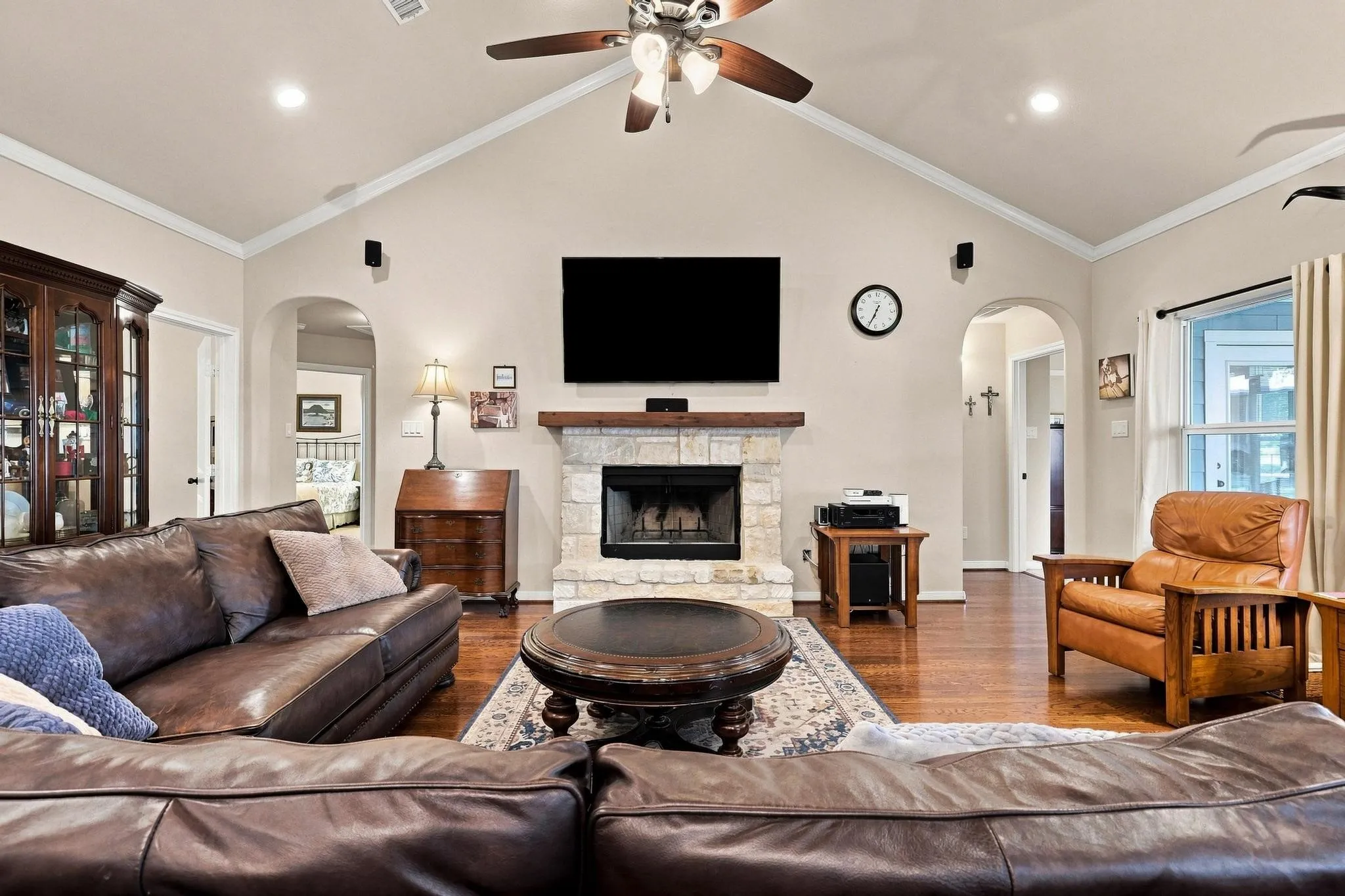 Single Family Residence For Sale in Hunt County , 10381 Fm 512, Wolfe City, Texas 75496, 3 Bedroom, 3 Bathroom, 2 Garage spaces, 2,121 Sqft, built in 2014, mls#21373159, Real Estate Agent in Wolfe City, Homes For Sale in Hunt county, Homes For Sale in Wolfe City, Realtor in Wolfe City Texas, Real Estate Brokerage Independent Realty Texas, Luminita Cordes Realtor
