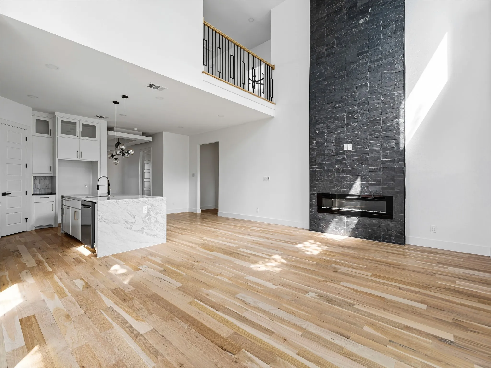 Single Family Residence For Rent in Dallas County , 1958 Toronto Street, Dallas, Texas 75212, 4 Bedroom, 3 Bathroom, 2 Garage spaces, 3,049 Sqft, built in 2024, mls#21373174, Real Estate Agent in Dallas, Homes For Rent in Dallas county, Homes For Rent in Dallas, Realtor in Dallas Texas, Real Estate Brokerage Independent Realty Texas, Luminita Cordes Realtor