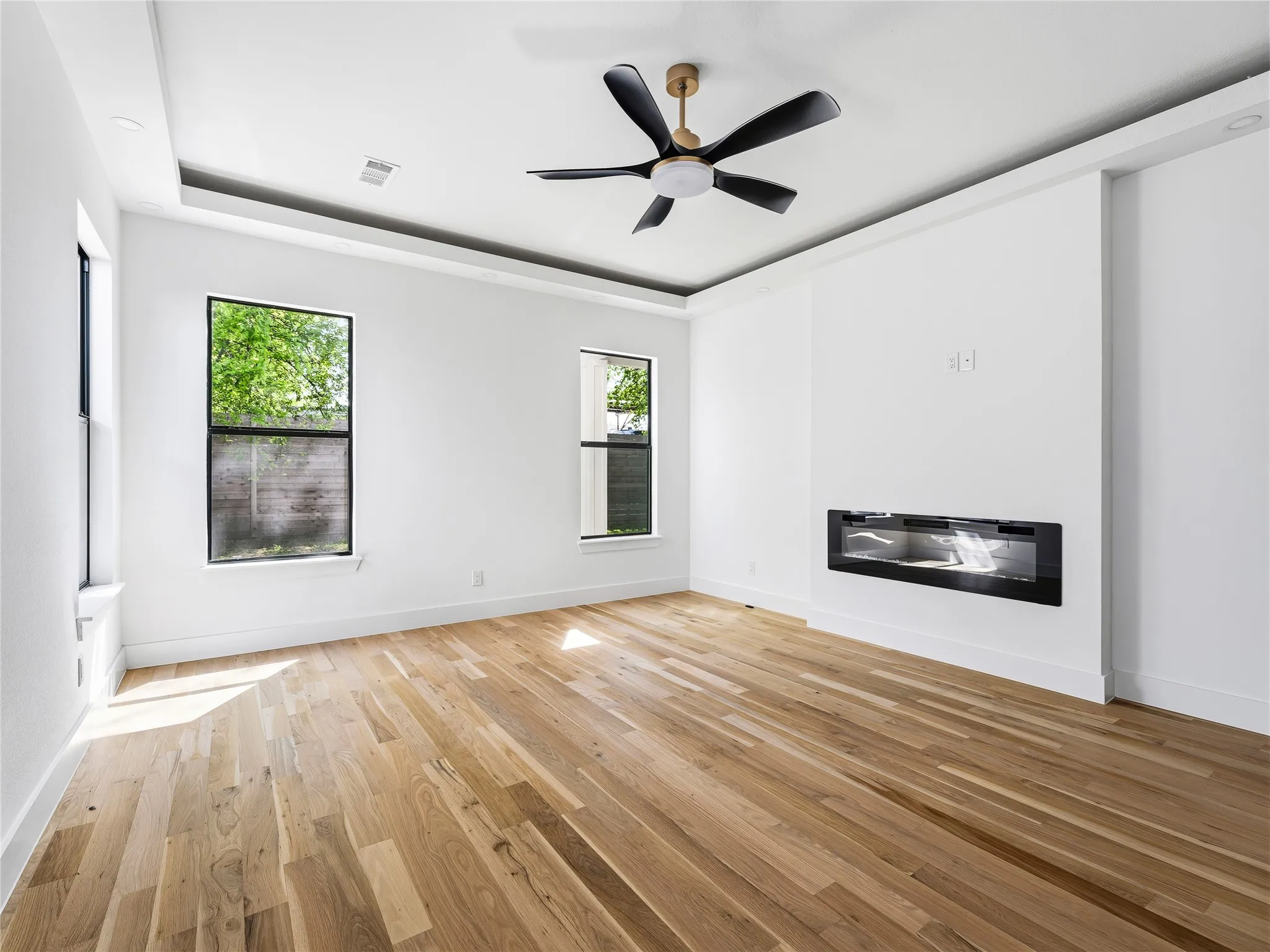 Single Family Residence For Rent in Dallas County , 1958 Toronto Street, Dallas, Texas 75212, 4 Bedroom, 3 Bathroom, 2 Garage spaces, 3,049 Sqft, built in 2024, mls#21373174, Real Estate Agent in Dallas, Homes For Rent in Dallas county, Homes For Rent in Dallas, Realtor in Dallas Texas, Real Estate Brokerage Independent Realty Texas, Luminita Cordes Realtor