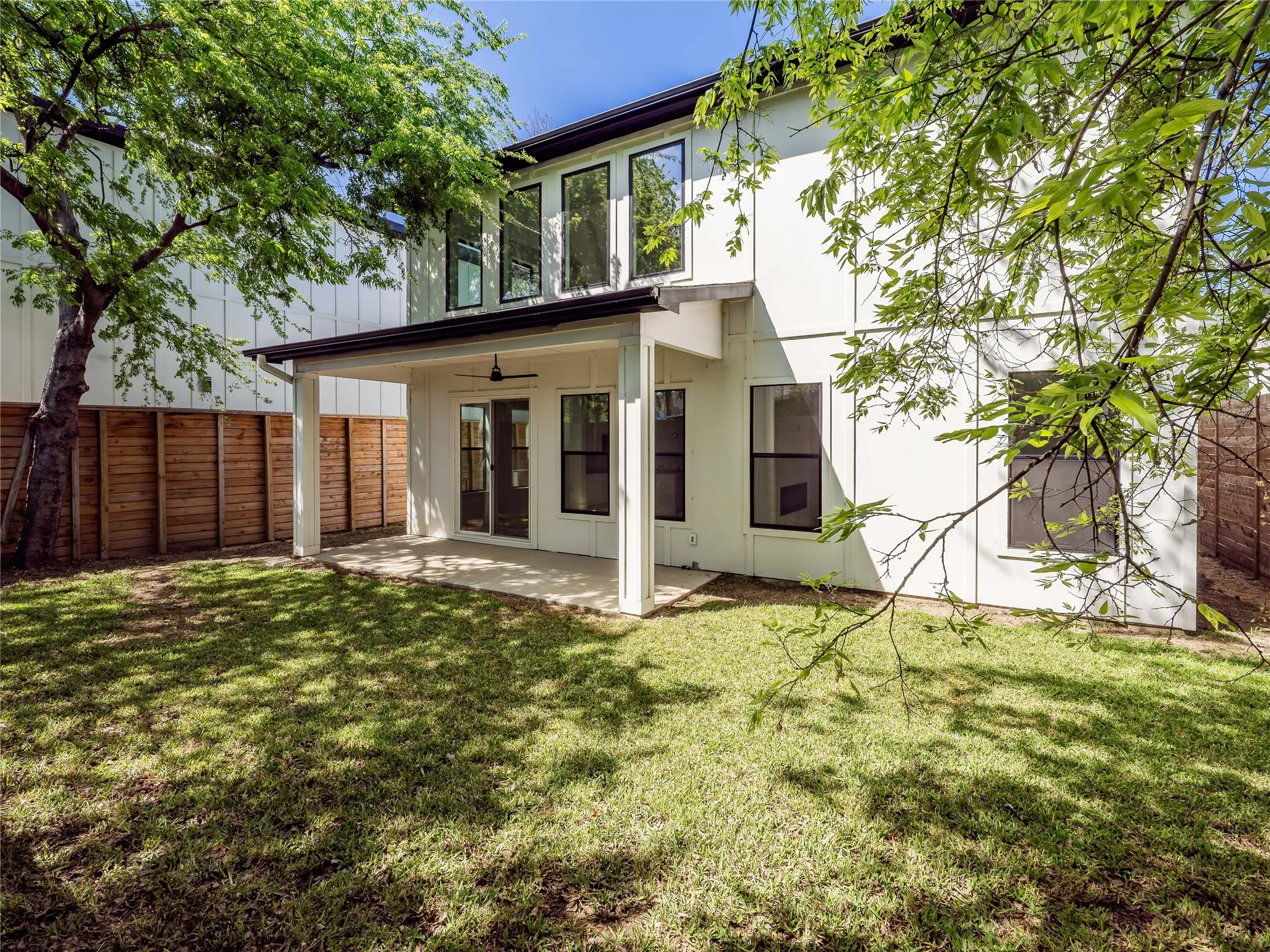 Single Family Residence For Rent in Dallas County , 1958 Toronto Street, Dallas, Texas 75212, 4 Bedroom, 3 Bathroom, 2 Garage spaces, 3,049 Sqft, built in 2024, mls#21373174, Real Estate Agent in Dallas, Homes For Rent in Dallas county, Homes For Rent in Dallas, Realtor in Dallas Texas, Real Estate Brokerage Independent Realty Texas, Luminita Cordes Realtor