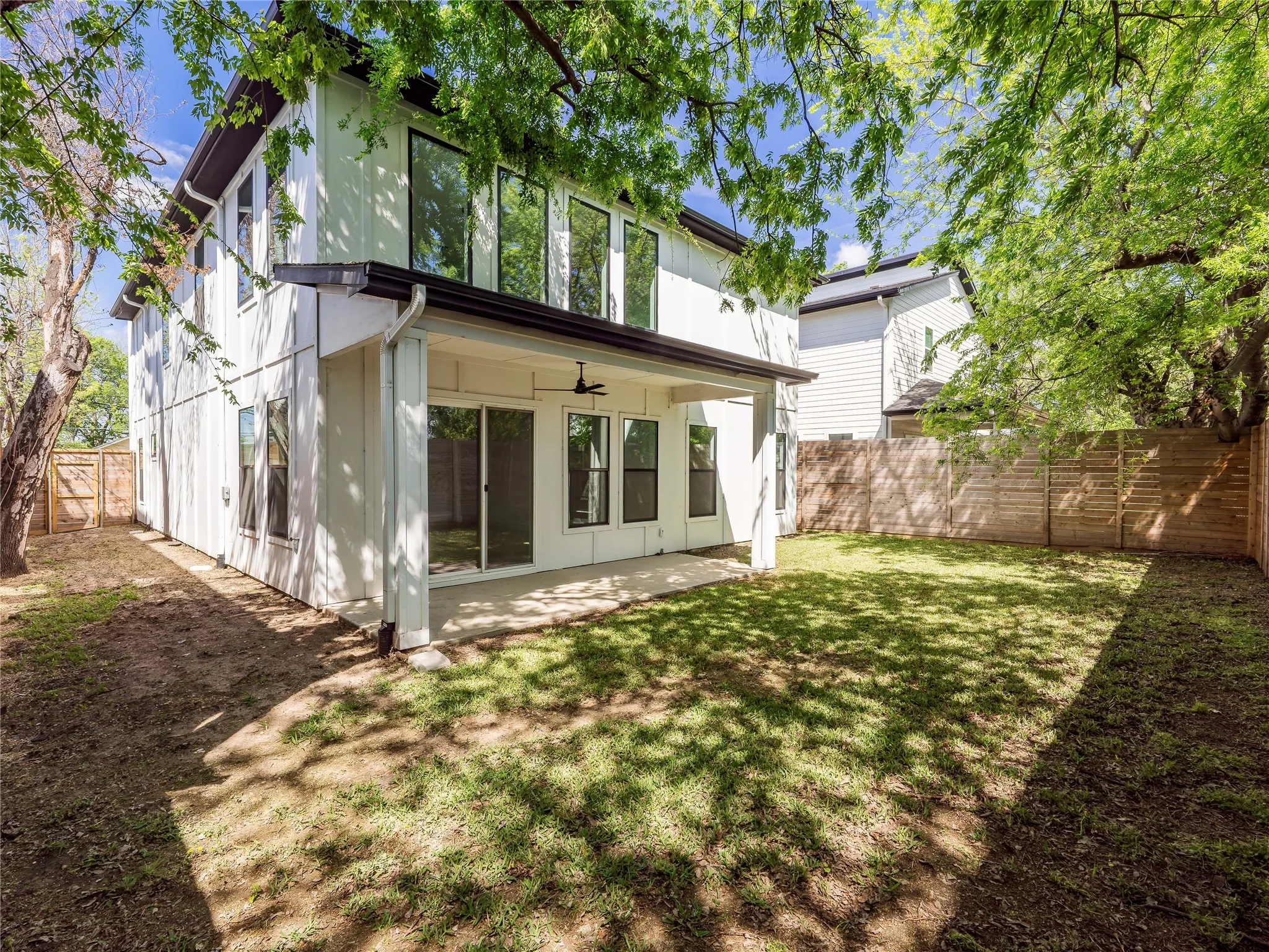 Single Family Residence For Rent in Dallas County , 1958 Toronto Street, Dallas, Texas 75212, 4 Bedroom, 3 Bathroom, 2 Garage spaces, 3,049 Sqft, built in 2024, mls#21373174, Real Estate Agent in Dallas, Homes For Rent in Dallas county, Homes For Rent in Dallas, Realtor in Dallas Texas, Real Estate Brokerage Independent Realty Texas, Luminita Cordes Realtor