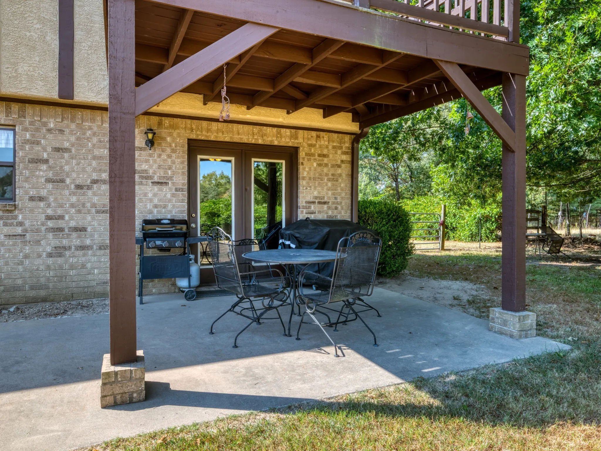 Single Family Residence For Sale in Henderson County , 4475 County Road 3800, Athens, Texas 75752, 4 Bedroom, 3 Bathroom, 2 Garage spaces, 1,986 Sqft, built in 1988, mls#21372753, Real Estate Agent in Athens, Homes For Sale in Henderson county, Homes For Sale in Athens, Realtor in Athens Texas, Real Estate Brokerage Independent Realty Texas, Luminita Cordes Realtor