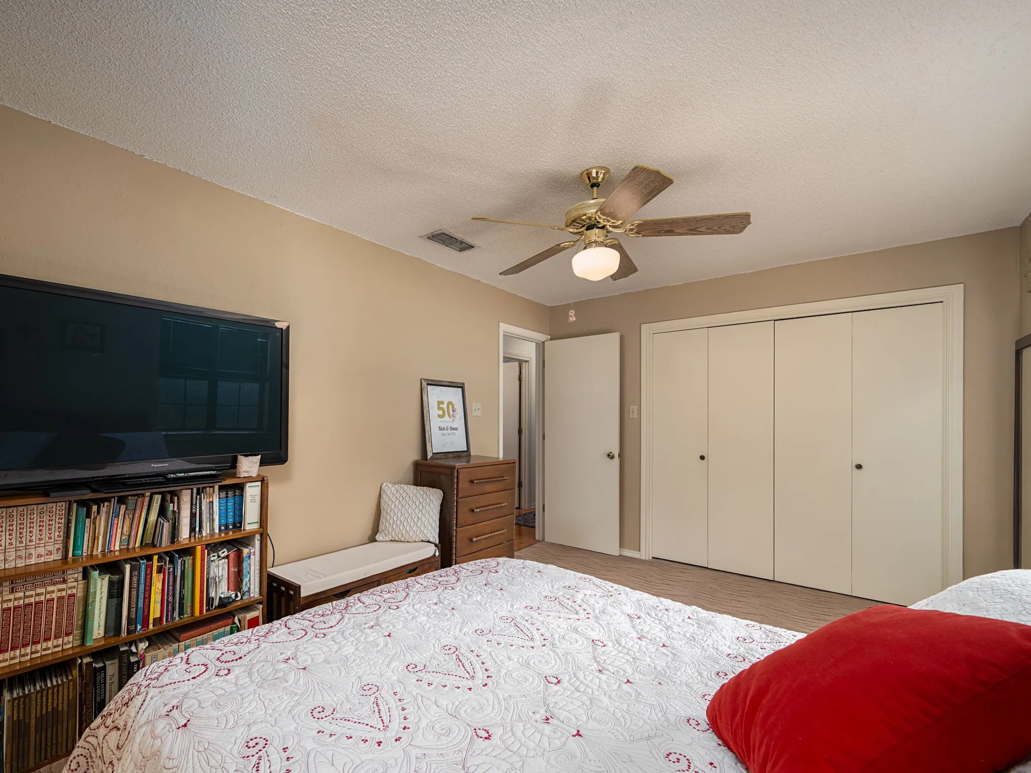 Single Family Residence For Sale in Henderson County , 4475 County Road 3800, Athens, Texas 75752, 4 Bedroom, 3 Bathroom, 2 Garage spaces, 1,986 Sqft, built in 1988, mls#21372753, Real Estate Agent in Athens, Homes For Sale in Henderson county, Homes For Sale in Athens, Realtor in Athens Texas, Real Estate Brokerage Independent Realty Texas, Luminita Cordes Realtor