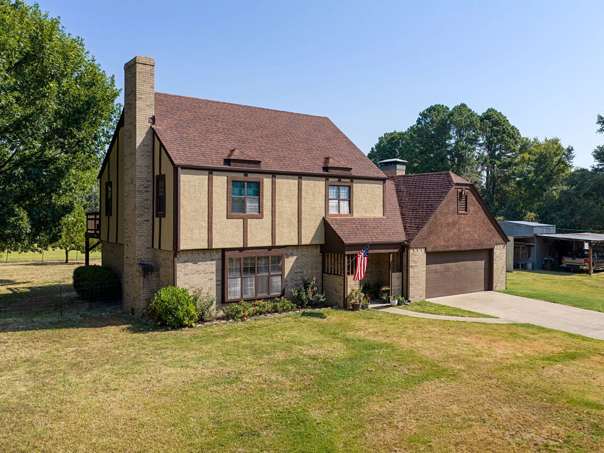 Single Family Residence For Sale in Henderson County , 4475 County Road 3800, Athens, Texas 75752, 4 Bedroom, 3 Bathroom, 2 Garage spaces, 1,986 Sqft, built in 1988, mls#21372753, Real Estate Agent in Athens, Homes For Sale in Henderson county, Homes For Sale in Athens, Realtor in Athens Texas, Real Estate Brokerage Independent Realty Texas, Luminita Cordes Realtor