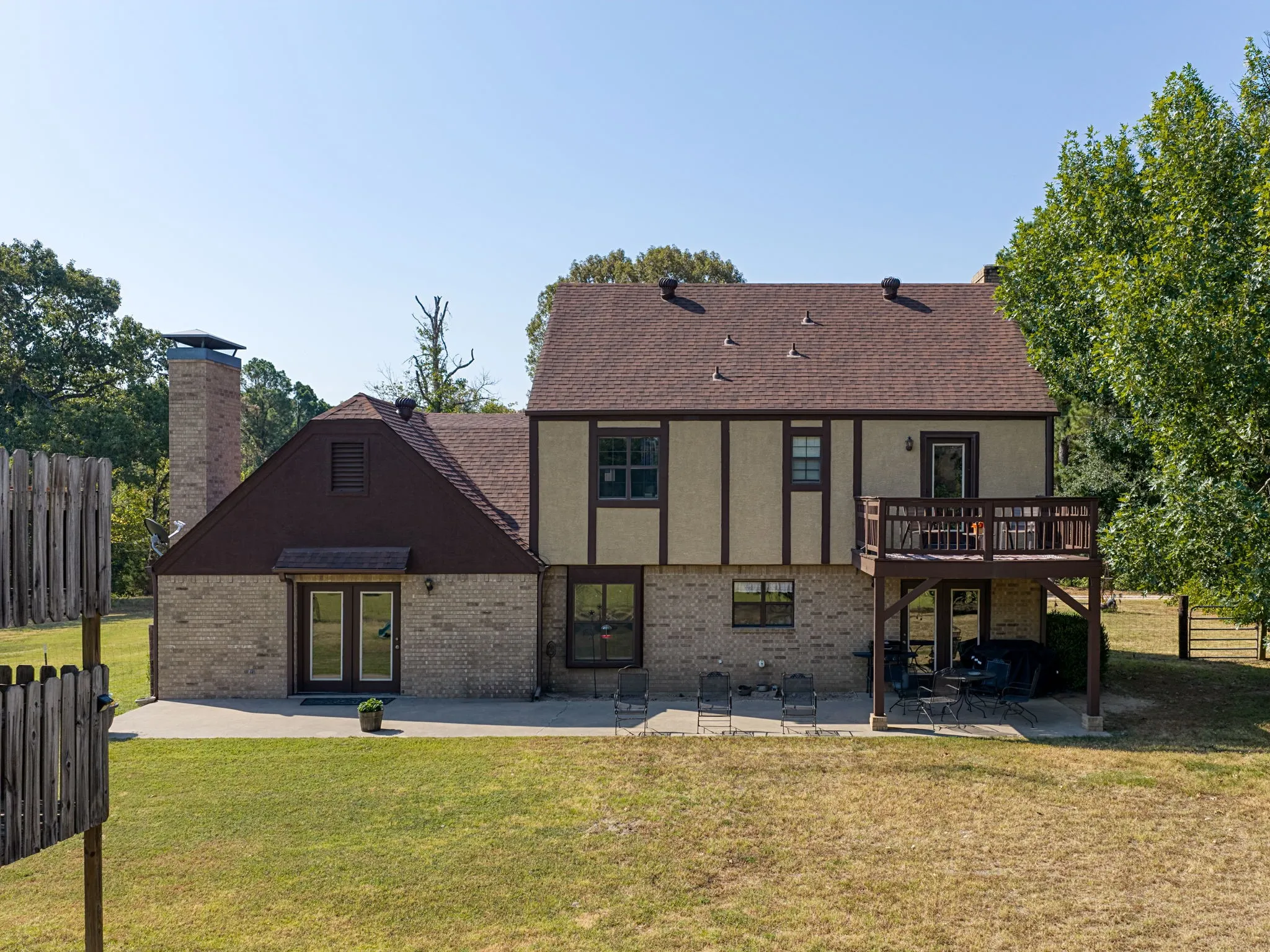 Single Family Residence For Sale in Henderson County , 4475 County Road 3800, Athens, Texas 75752, 4 Bedroom, 3 Bathroom, 2 Garage spaces, 1,986 Sqft, built in 1988, mls#21372753, Real Estate Agent in Athens, Homes For Sale in Henderson county, Homes For Sale in Athens, Realtor in Athens Texas, Real Estate Brokerage Independent Realty Texas, Luminita Cordes Realtor