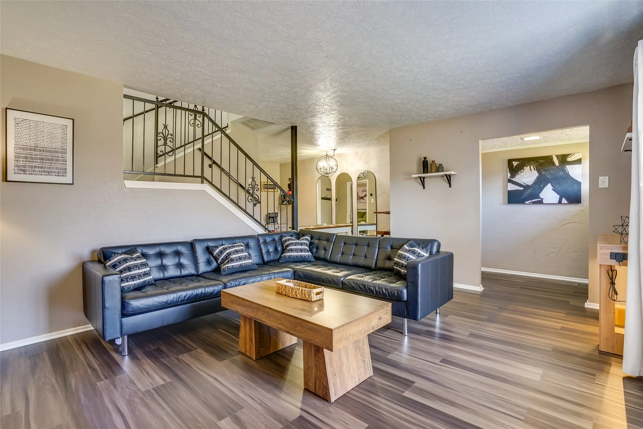 Townhouse For Rent in Dallas County , 42 W Creek Lane 3, Grand Prairie, Texas 75052, 3 Bedroom, 3 Bathroom, Garage spaces, 1,584 Sqft, built in 1971, mls#21373179, Real Estate Agent in Grand Prairie, Homes For Rent in Dallas county, Homes For Rent in Grand Prairie, Realtor in Grand Prairie Texas, Real Estate Brokerage Independent Realty Texas, Luminita Cordes Realtor