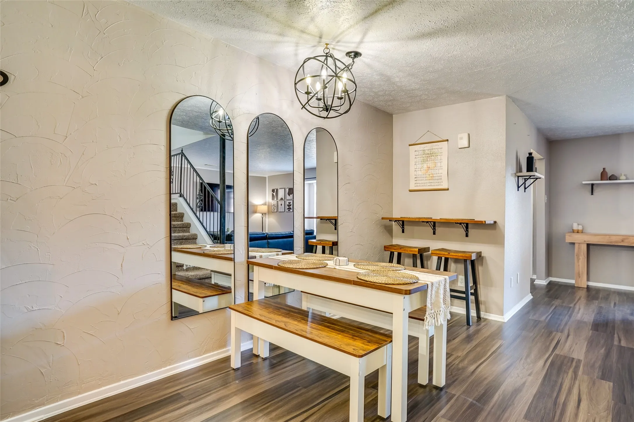 Townhouse For Rent in Dallas County , 42 W Creek Lane 3, Grand Prairie, Texas 75052, 3 Bedroom, 3 Bathroom, Garage spaces, 1,584 Sqft, built in 1971, mls#21373179, Real Estate Agent in Grand Prairie, Homes For Rent in Dallas county, Homes For Rent in Grand Prairie, Realtor in Grand Prairie Texas, Real Estate Brokerage Independent Realty Texas, Luminita Cordes Realtor