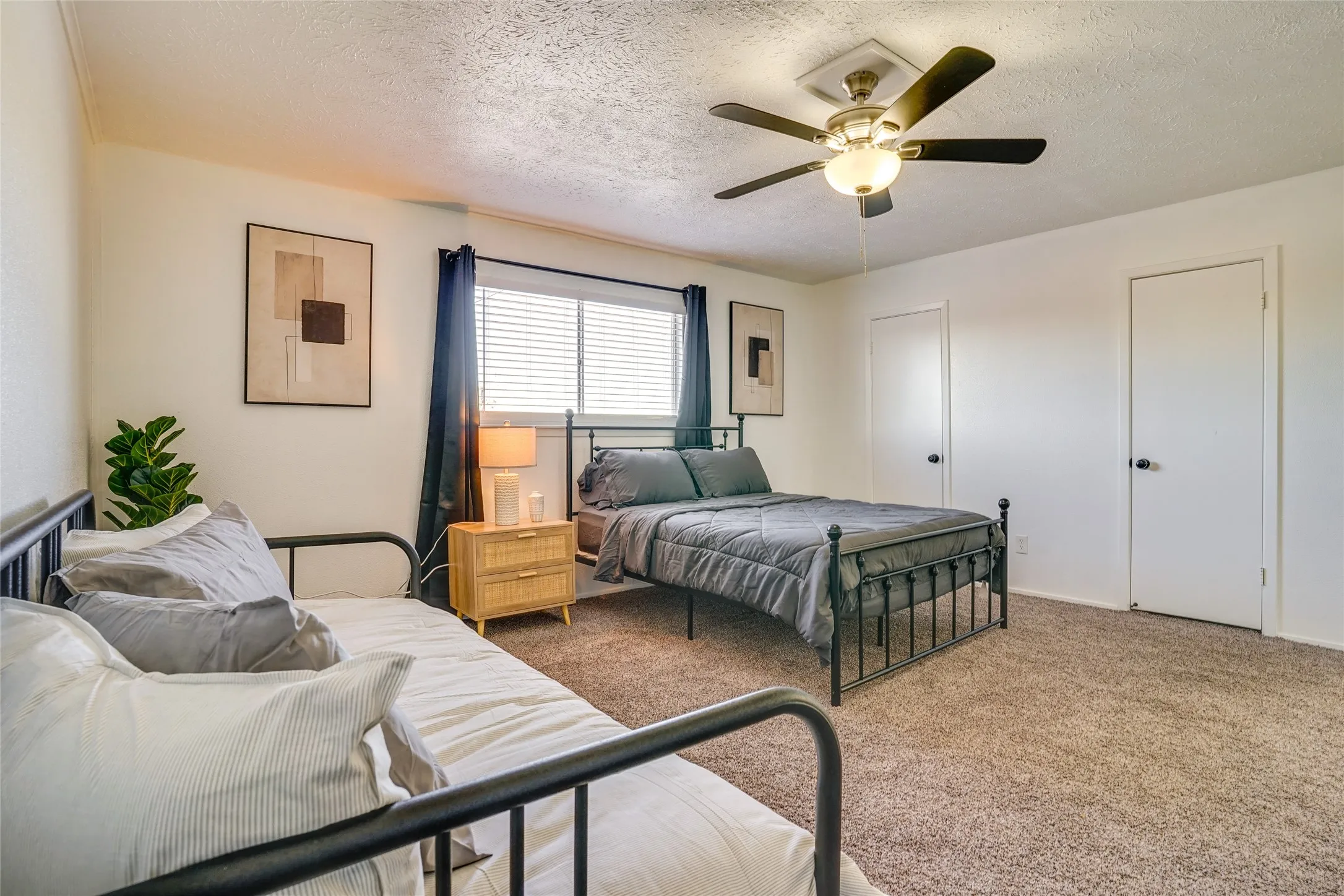 Townhouse For Rent in Dallas County , 42 W Creek Lane 3, Grand Prairie, Texas 75052, 3 Bedroom, 3 Bathroom, Garage spaces, 1,584 Sqft, built in 1971, mls#21373179, Real Estate Agent in Grand Prairie, Homes For Rent in Dallas county, Homes For Rent in Grand Prairie, Realtor in Grand Prairie Texas, Real Estate Brokerage Independent Realty Texas, Luminita Cordes Realtor