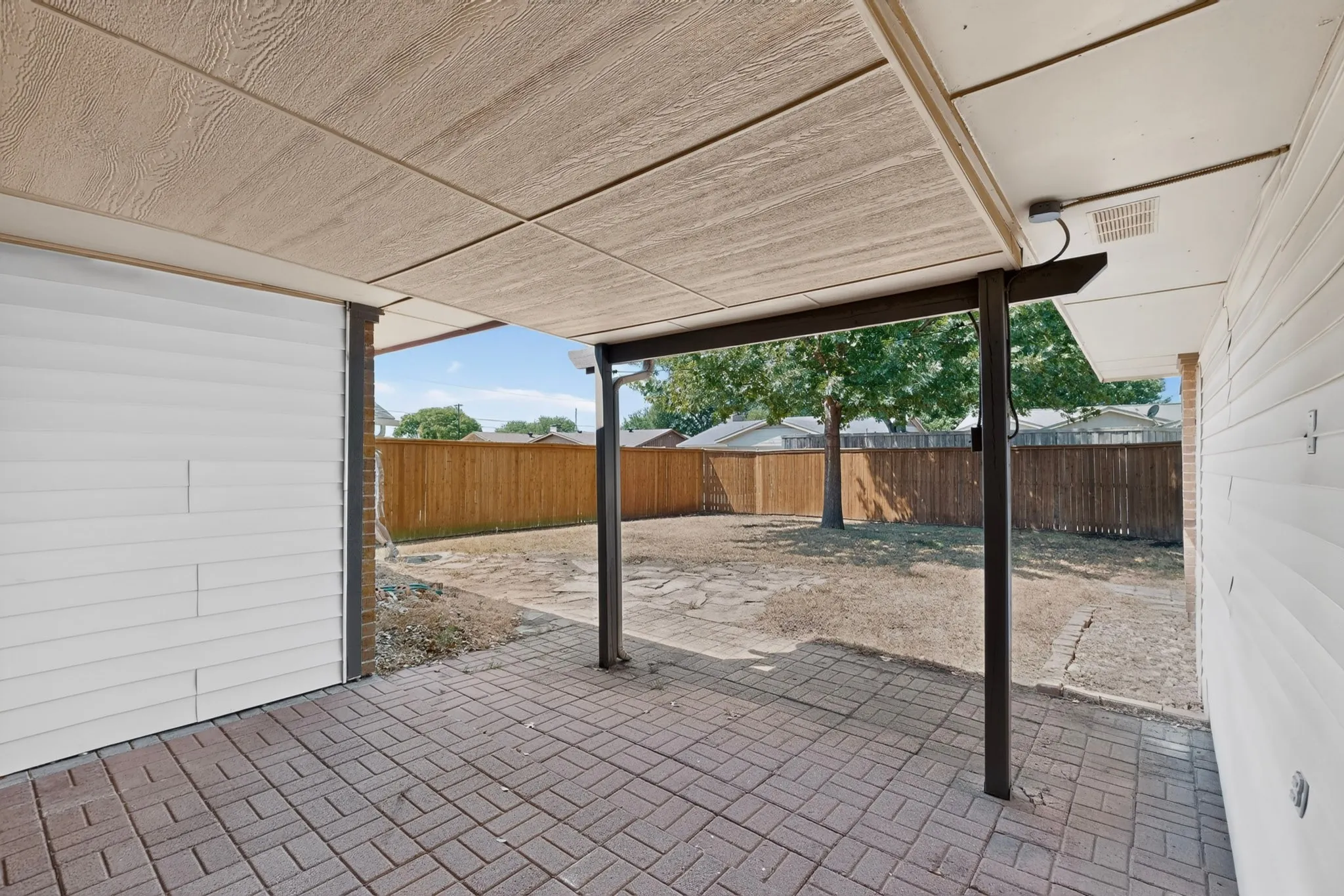 Covered patio area