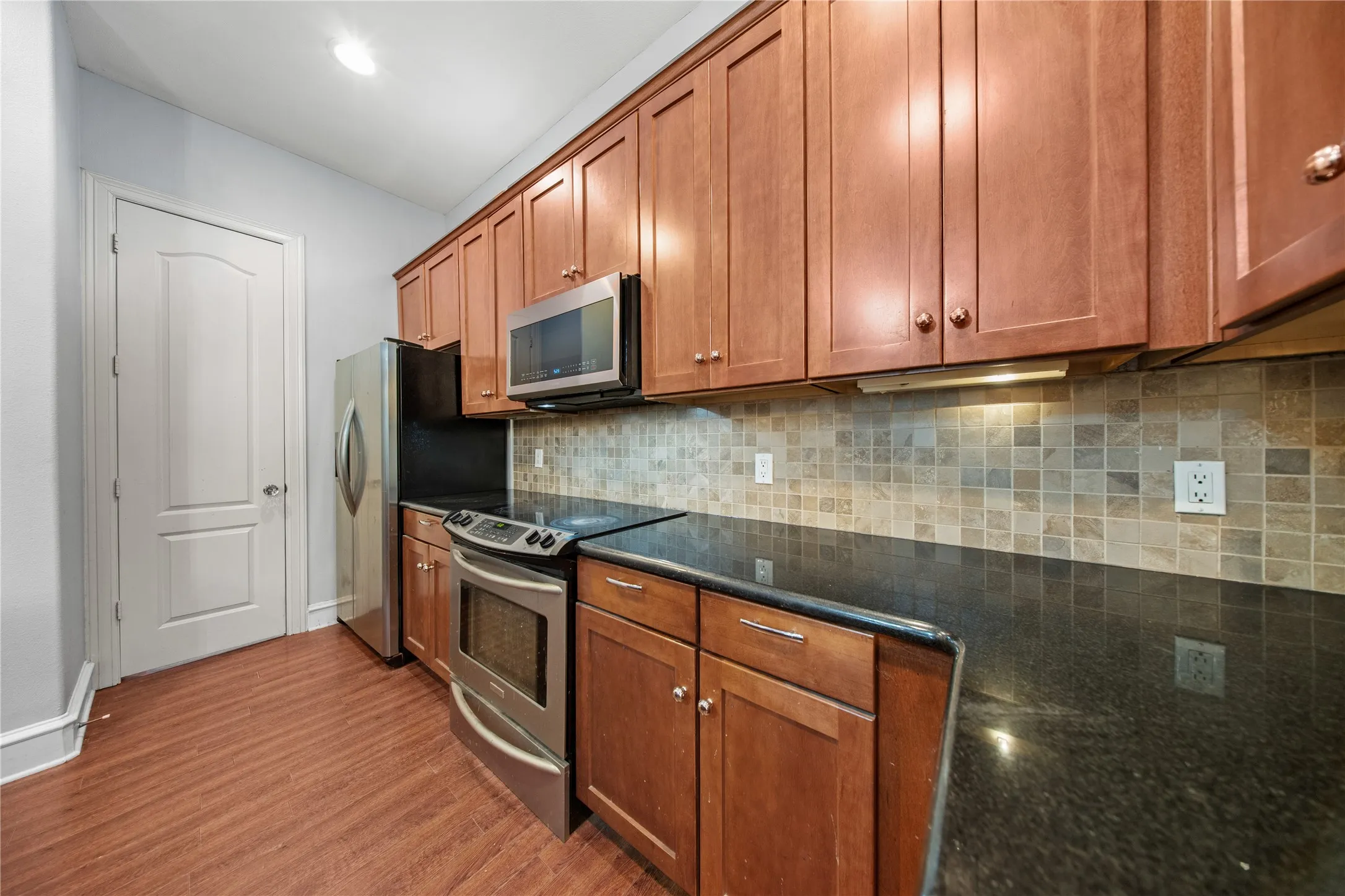 Condominium For Sale in Dallas County , 2022 N Fitzhugh Avenue B, Dallas, Texas 75204, 2 Bedroom, 3 Bathroom, 2 Garage spaces, 1,400 Sqft, built in 2006, mls#21373181, Real Estate Agent in Dallas, Homes For Sale in Dallas county, Homes For Sale in Dallas, Realtor in Dallas Texas, Real Estate Brokerage Independent Realty Texas, Luminita Cordes Realtor