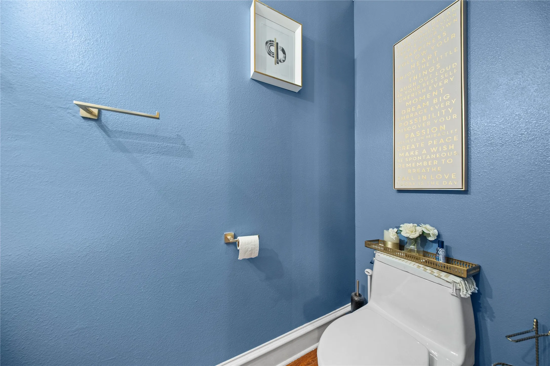 Condominium For Sale in Dallas County , 2022 N Fitzhugh Avenue B, Dallas, Texas 75204, 2 Bedroom, 3 Bathroom, 2 Garage spaces, 1,400 Sqft, built in 2006, mls#21373181, Real Estate Agent in Dallas, Homes For Sale in Dallas county, Homes For Sale in Dallas, Realtor in Dallas Texas, Real Estate Brokerage Independent Realty Texas, Luminita Cordes Realtor