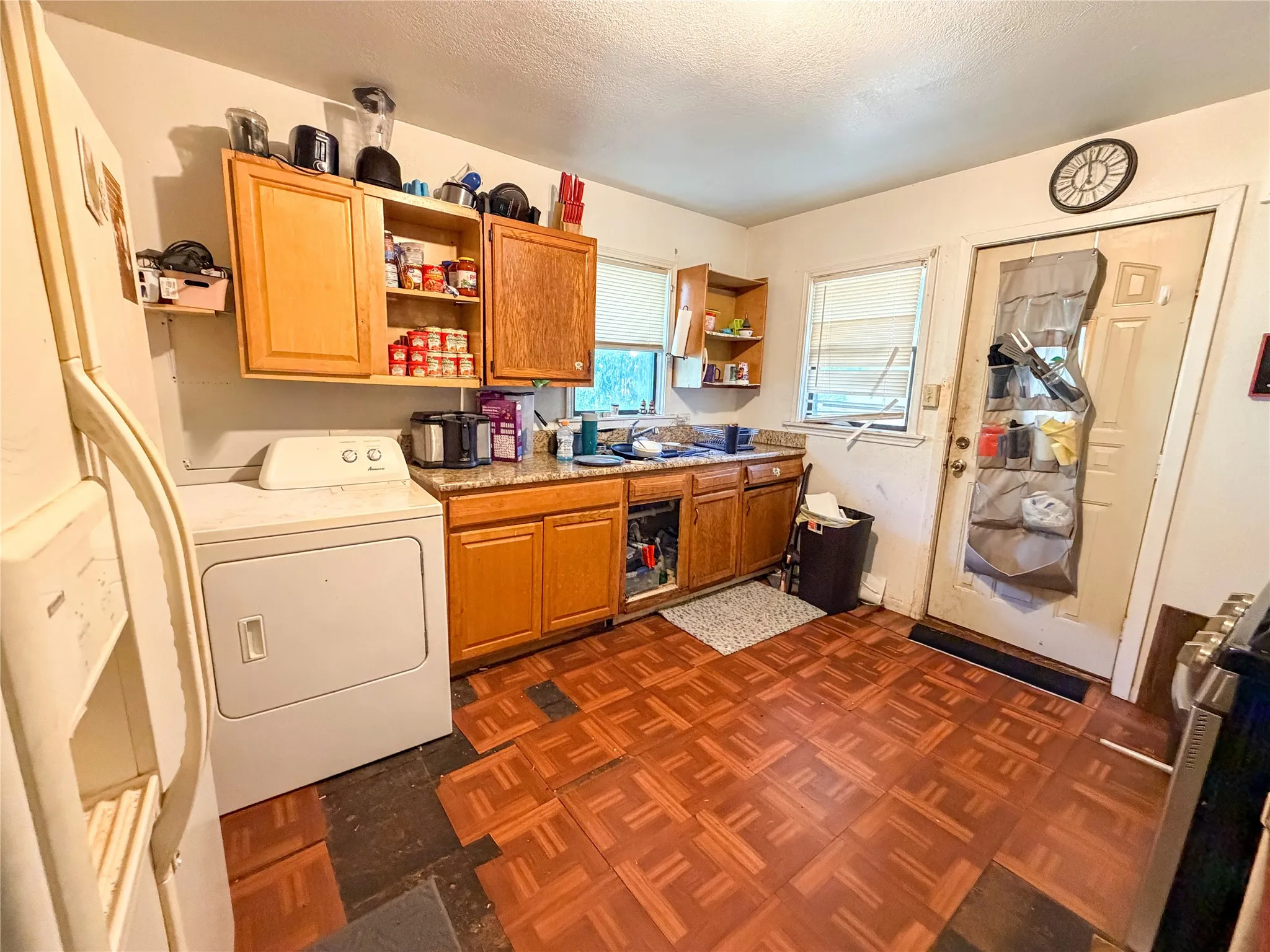Single Family Residence For Sale in Mc Lennan County , 2512 Colonial Avenue, Waco, Texas 76707, 2 Bedroom, 1 Bathroom, Garage spaces, 1,092 Sqft, built in 1920, mls#21372559, Real Estate Agent in Waco, Homes For Sale in Mc Lennan county, Homes For Sale in Waco, Realtor in Waco Texas, Real Estate Brokerage Independent Realty Texas, Luminita Cordes Realtor