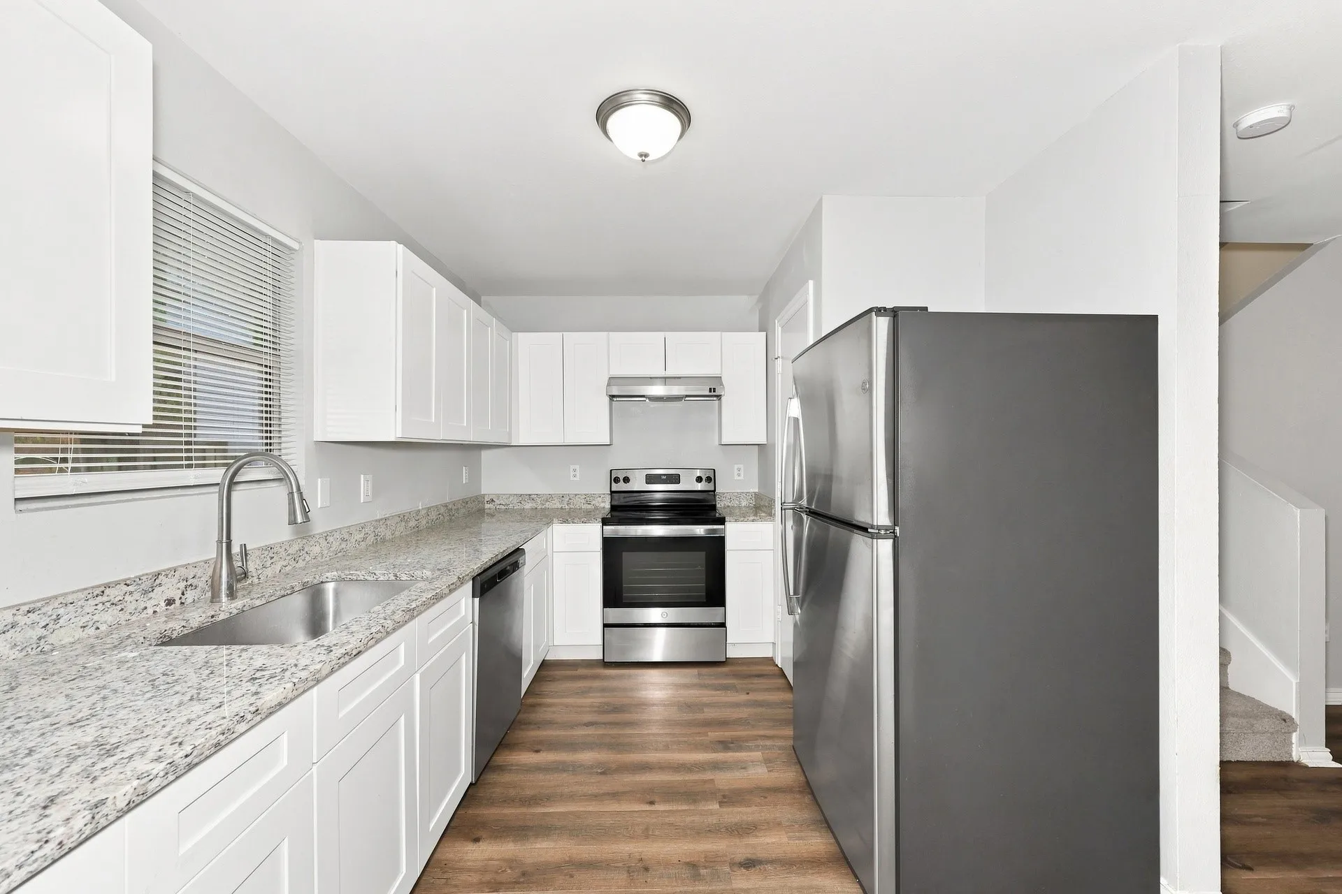 Townhouse For Rent in Dallas County , 230 Creek Cove Drive, Dallas, Texas 75217, 3 Bedroom, 3 Bathroom, 2 Garage spaces, 1,347 Sqft, built in 2007, mls#21373184, Real Estate Agent in Dallas, Homes For Rent in Dallas county, Homes For Rent in Dallas, Realtor in Dallas Texas, Real Estate Brokerage Independent Realty Texas, Luminita Cordes Realtor