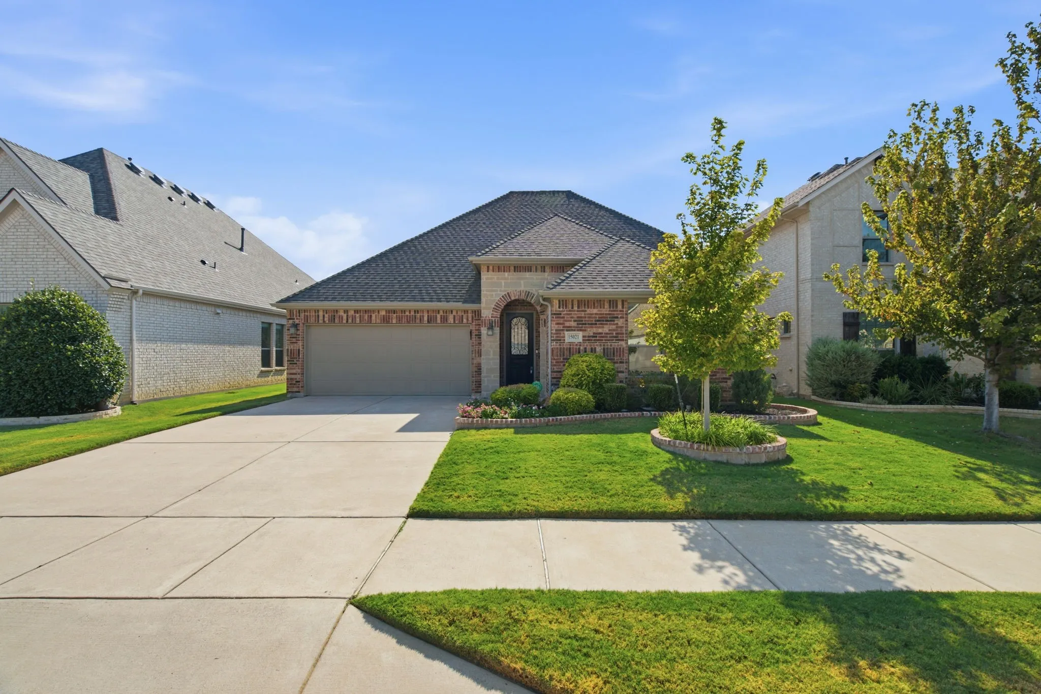 Single Family Residence For Sale in Denton County , 15021 Ravens Way, Fort Worth, Texas 76262, 3 Bedroom, 2 Bathroom, 2 Garage spaces, 2,526 Sqft, built in 2017, mls#21367570, Real Estate Agent in Fort Worth, Homes For Sale in Denton county, Homes For Sale in Fort Worth, Realtor in Fort Worth Texas, Real Estate Brokerage Independent Realty Texas, Luminita Cordes Realtor