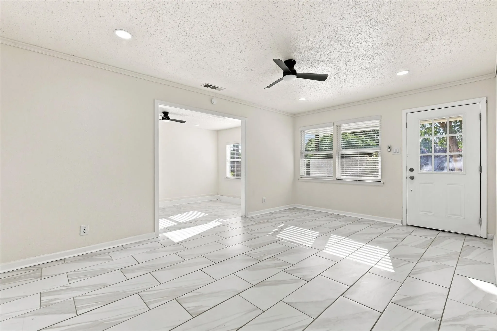 Single Family Residence For Sale in Dallas County , 12241 Oberlin Drive, Dallas, Texas 75243, 4 Bedroom, 2 Bathroom, Garage spaces, 1,718 Sqft, built in 1959, mls#21373173, Real Estate Agent in Dallas, Homes For Sale in Dallas county, Homes For Sale in Dallas, Realtor in Dallas Texas, Real Estate Brokerage Independent Realty Texas, Luminita Cordes Realtor