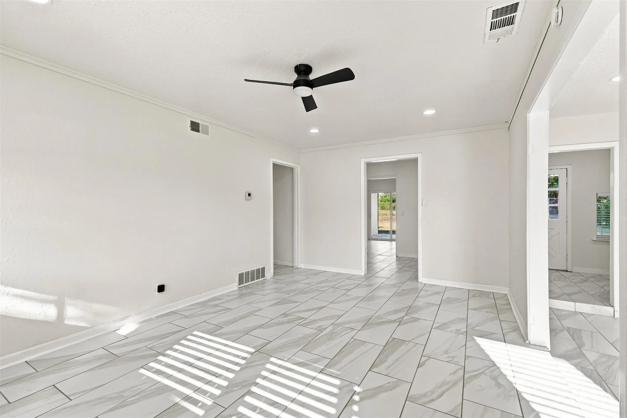 Single Family Residence For Sale in Dallas County , 12241 Oberlin Drive, Dallas, Texas 75243, 4 Bedroom, 2 Bathroom, Garage spaces, 1,718 Sqft, built in 1959, mls#21373173, Real Estate Agent in Dallas, Homes For Sale in Dallas county, Homes For Sale in Dallas, Realtor in Dallas Texas, Real Estate Brokerage Independent Realty Texas, Luminita Cordes Realtor