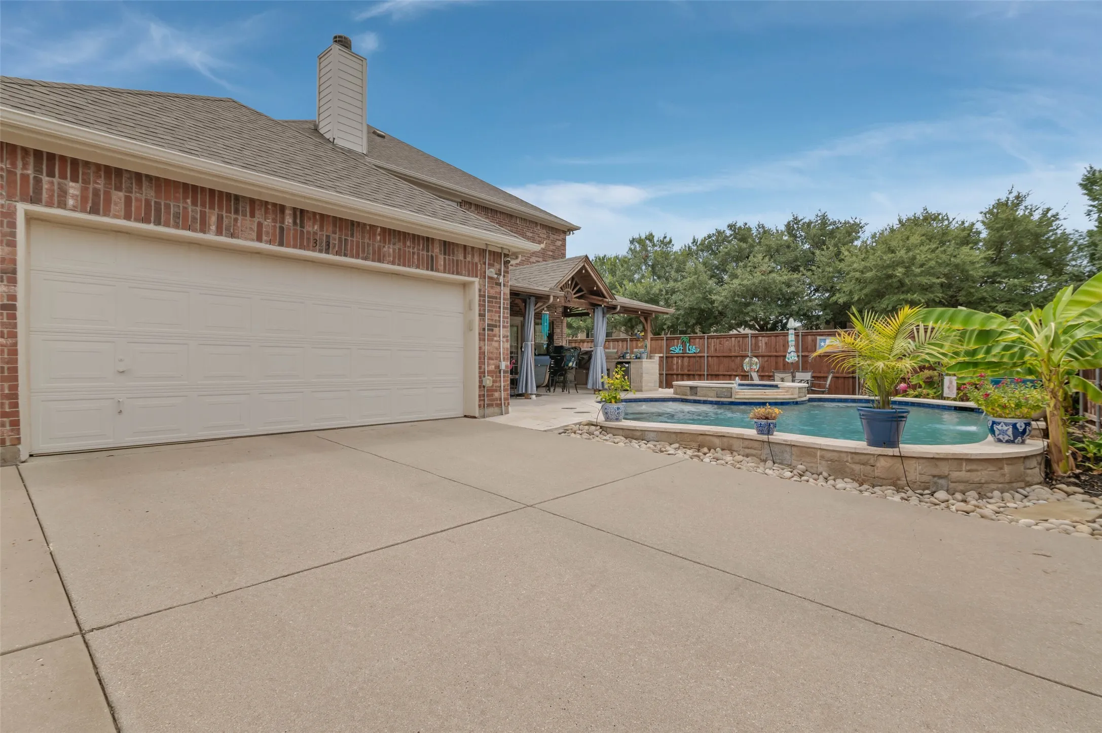 Single Family Residence For Sale in Denton County , 13237 Mondovi Drive, Frisco, Texas 75033, 6 Bedroom, 4 Bathroom, 2 Garage spaces, 3,989 Sqft, built in 2005, mls#21369819, Real Estate Agent in Frisco, Homes For Sale in Denton county, Homes For Sale in Frisco, Realtor in Frisco Texas, Real Estate Brokerage Independent Realty Texas, Luminita Cordes Realtor