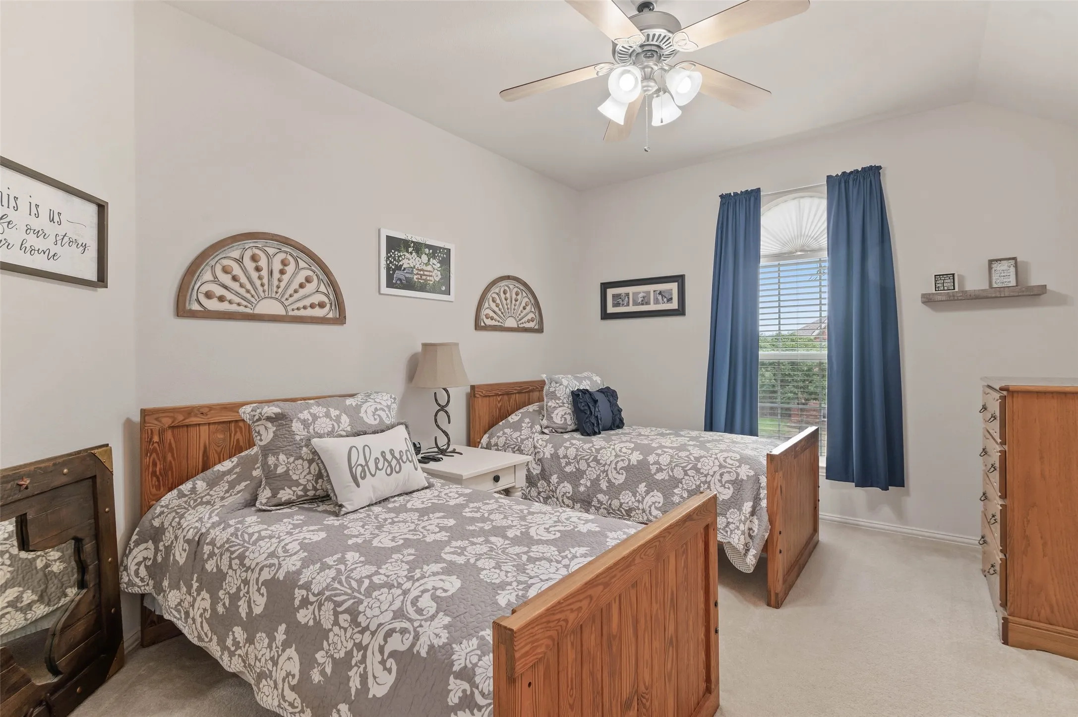 Single Family Residence For Sale in Denton County , 13237 Mondovi Drive, Frisco, Texas 75033, 6 Bedroom, 4 Bathroom, 2 Garage spaces, 3,989 Sqft, built in 2005, mls#21369819, Real Estate Agent in Frisco, Homes For Sale in Denton county, Homes For Sale in Frisco, Realtor in Frisco Texas, Real Estate Brokerage Independent Realty Texas, Luminita Cordes Realtor