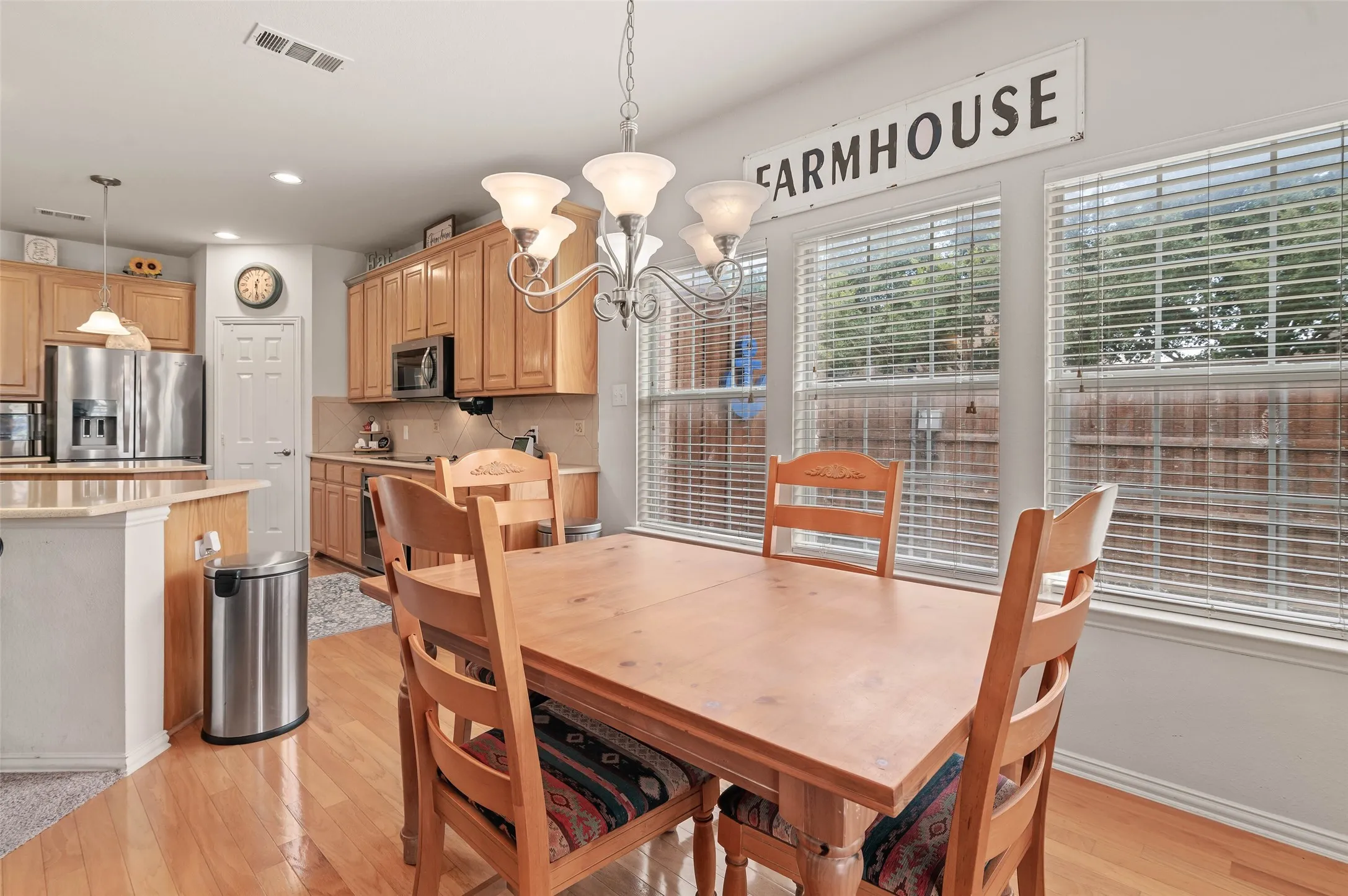 Single Family Residence For Sale in Denton County , 13237 Mondovi Drive, Frisco, Texas 75033, 6 Bedroom, 4 Bathroom, 2 Garage spaces, 3,989 Sqft, built in 2005, mls#21369819, Real Estate Agent in Frisco, Homes For Sale in Denton county, Homes For Sale in Frisco, Realtor in Frisco Texas, Real Estate Brokerage Independent Realty Texas, Luminita Cordes Realtor
