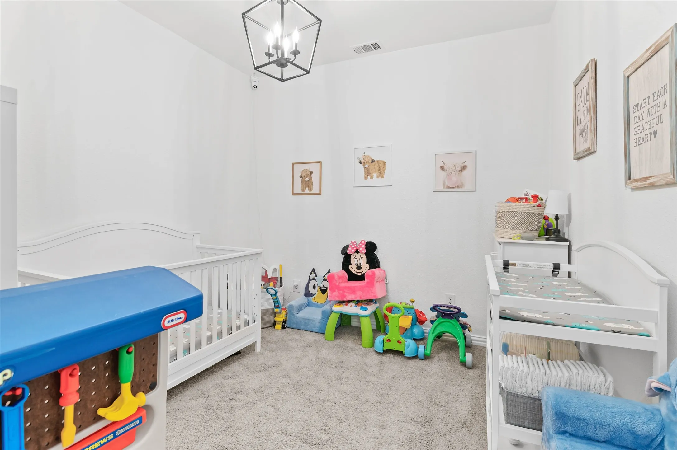 Single Family Residence For Sale in Denton County , 13237 Mondovi Drive, Frisco, Texas 75033, 6 Bedroom, 4 Bathroom, 2 Garage spaces, 3,989 Sqft, built in 2005, mls#21369819, Real Estate Agent in Frisco, Homes For Sale in Denton county, Homes For Sale in Frisco, Realtor in Frisco Texas, Real Estate Brokerage Independent Realty Texas, Luminita Cordes Realtor