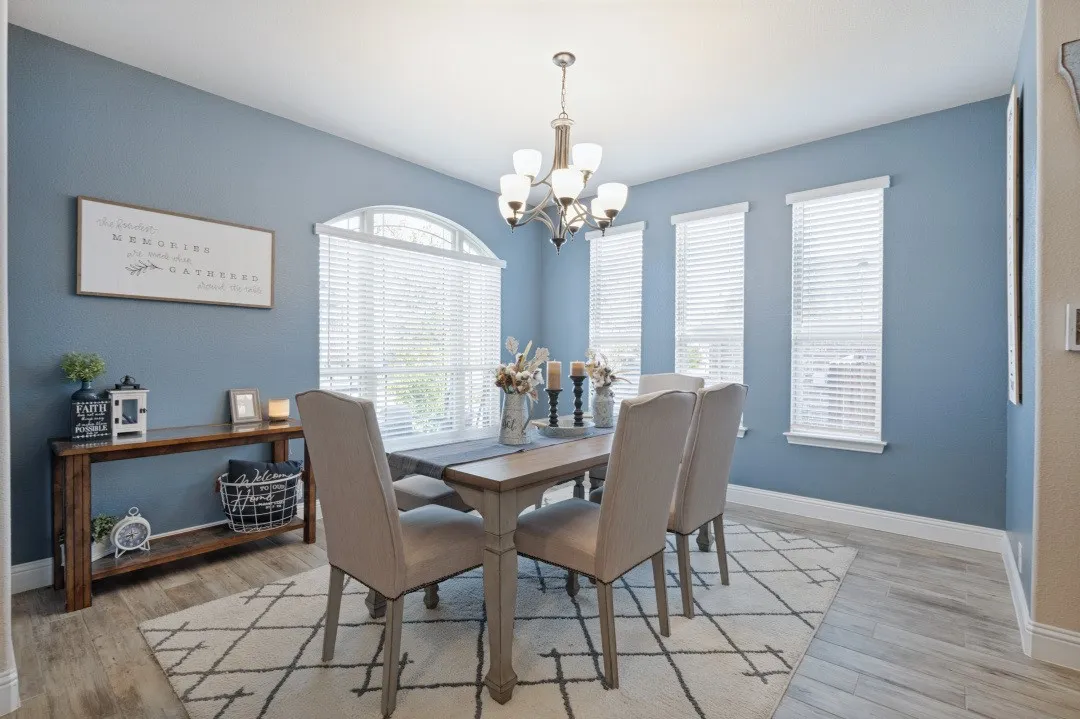 Dining/Living area