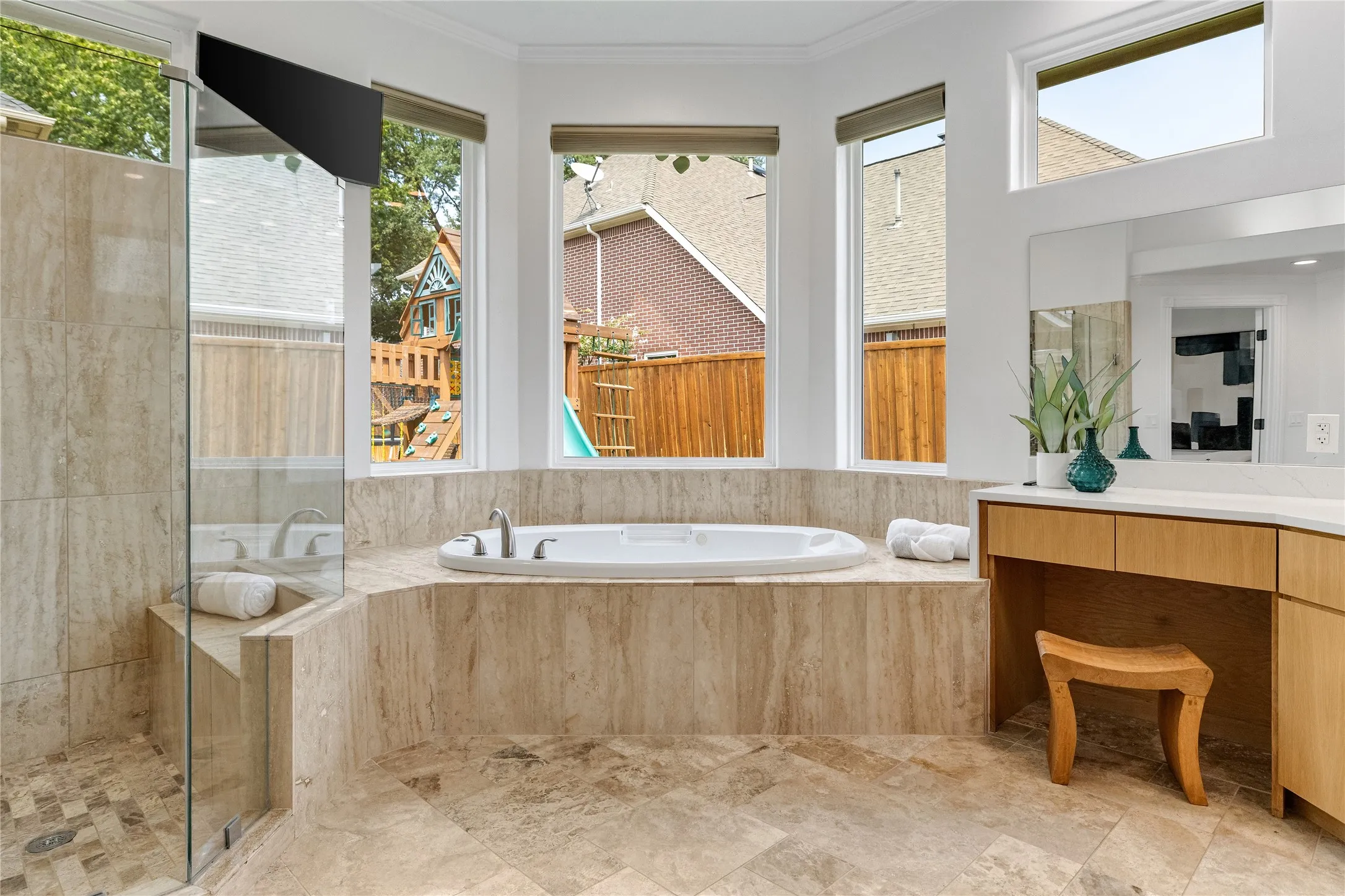 Single Family Residence For Sale in Collin County , 5112 Spyglass Drive, Dallas, Texas 75287, 6 Bedroom, 5 Bathroom, 3 Garage spaces, 4,119 Sqft, built in 1991, mls#21373134, Real Estate Agent in Dallas, Homes For Sale in Collin county, Homes For Sale in Dallas, Realtor in Dallas Texas, Real Estate Brokerage Independent Realty Texas, Luminita Cordes Realtor