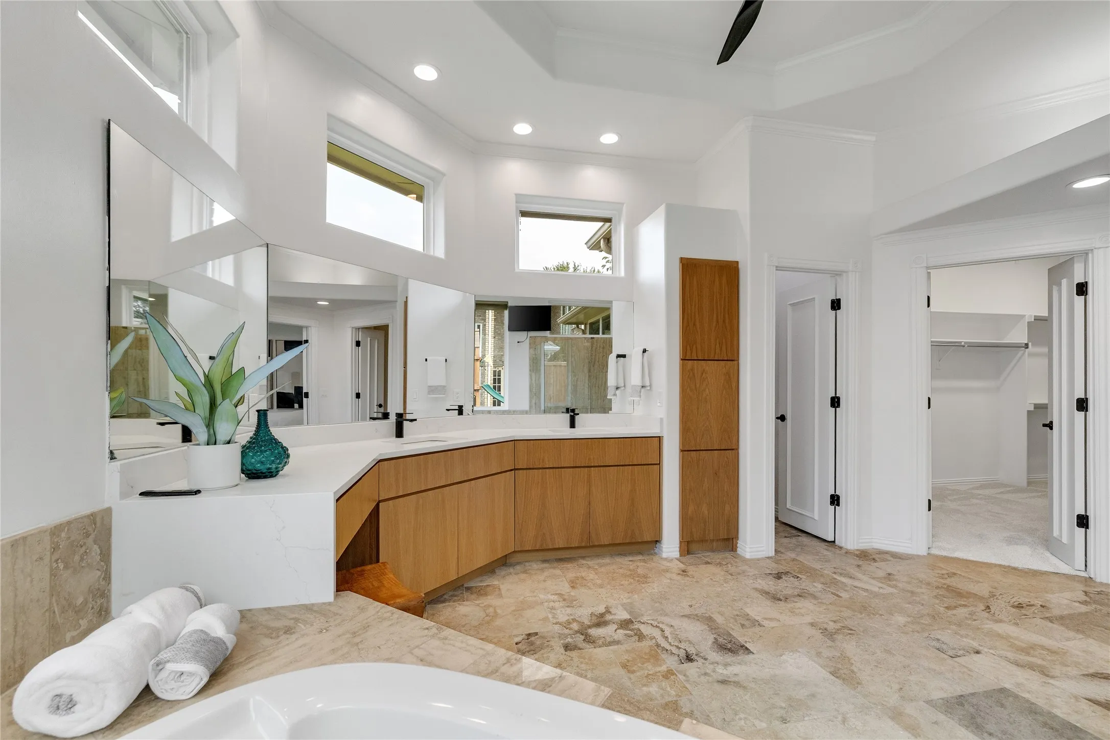 Single Family Residence For Sale in Collin County , 5112 Spyglass Drive, Dallas, Texas 75287, 6 Bedroom, 5 Bathroom, 3 Garage spaces, 4,119 Sqft, built in 1991, mls#21373134, Real Estate Agent in Dallas, Homes For Sale in Collin county, Homes For Sale in Dallas, Realtor in Dallas Texas, Real Estate Brokerage Independent Realty Texas, Luminita Cordes Realtor