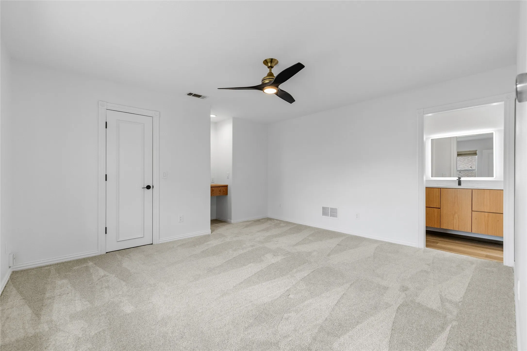Single Family Residence For Sale in Collin County , 5112 Spyglass Drive, Dallas, Texas 75287, 6 Bedroom, 5 Bathroom, 3 Garage spaces, 4,119 Sqft, built in 1991, mls#21373134, Real Estate Agent in Dallas, Homes For Sale in Collin county, Homes For Sale in Dallas, Realtor in Dallas Texas, Real Estate Brokerage Independent Realty Texas, Luminita Cordes Realtor