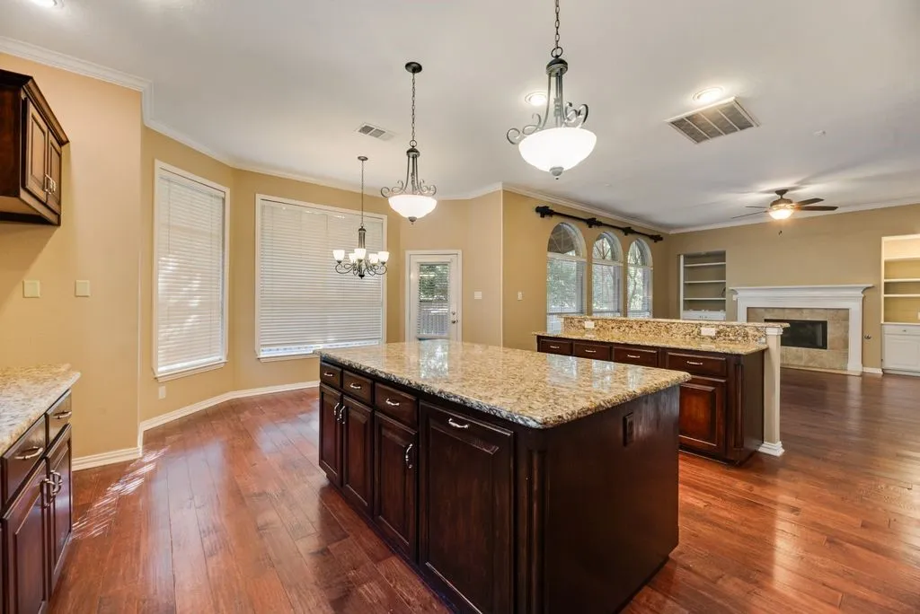 Single Family Residence For Sale in Tarrant County , 517 Northwood Trail, Southlake, Texas 76092, 4 Bedroom, 4 Bathroom, 3 Garage spaces, 3,698 Sqft, built in 1999, mls#21356733, Real Estate Agent in Southlake, Homes For Sale in Tarrant county, Homes For Sale in Southlake, Realtor in Southlake Texas, Real Estate Brokerage Independent Realty Texas, Luminita Cordes Realtor