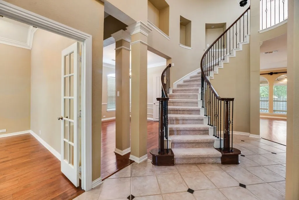 Single Family Residence For Sale in Tarrant County , 517 Northwood Trail, Southlake, Texas 76092, 4 Bedroom, 4 Bathroom, 3 Garage spaces, 3,698 Sqft, built in 1999, mls#21356733, Real Estate Agent in Southlake, Homes For Sale in Tarrant county, Homes For Sale in Southlake, Realtor in Southlake Texas, Real Estate Brokerage Independent Realty Texas, Luminita Cordes Realtor