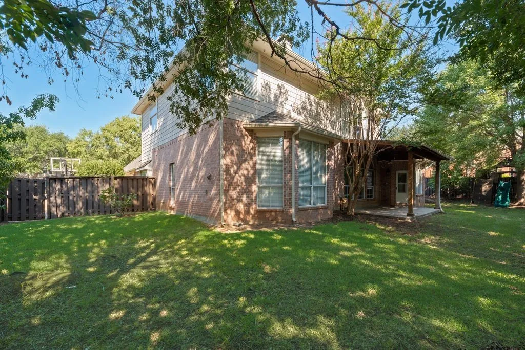 Single Family Residence For Sale in Tarrant County , 517 Northwood Trail, Southlake, Texas 76092, 4 Bedroom, 4 Bathroom, 3 Garage spaces, 3,698 Sqft, built in 1999, mls#21356733, Real Estate Agent in Southlake, Homes For Sale in Tarrant county, Homes For Sale in Southlake, Realtor in Southlake Texas, Real Estate Brokerage Independent Realty Texas, Luminita Cordes Realtor
