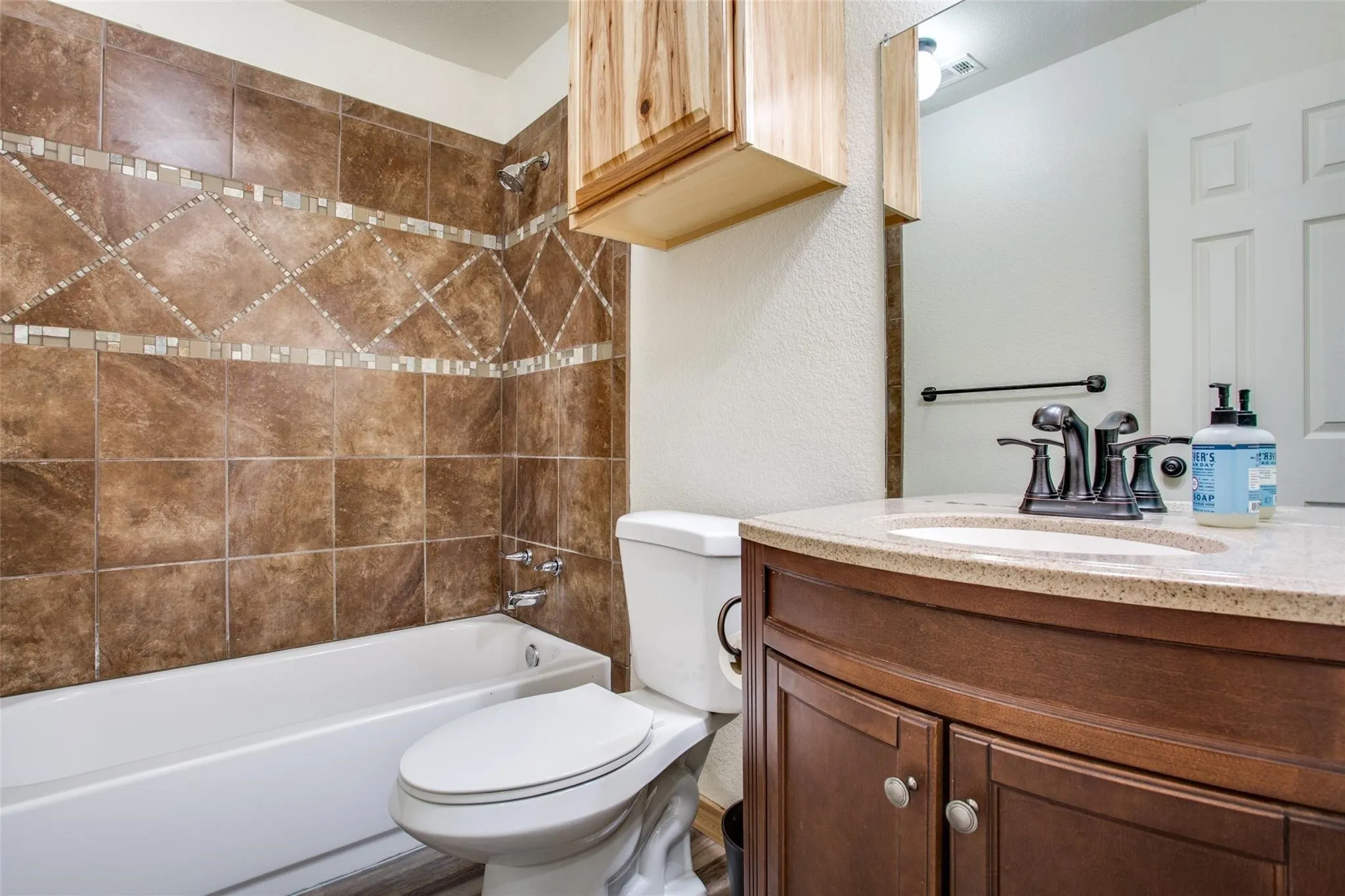 Single Family Residence For Rent in Wise County , 470 County Road 3198, Decatur, Texas 76234, 4 Bedroom, 5 Bathroom, 2 Garage spaces, 2,627 Sqft, built in 2000, mls#21373207, Real Estate Agent in Decatur, Homes For Rent in Wise county, Homes For Rent in Decatur, Realtor in Decatur Texas, Real Estate Brokerage Independent Realty Texas, Luminita Cordes Realtor